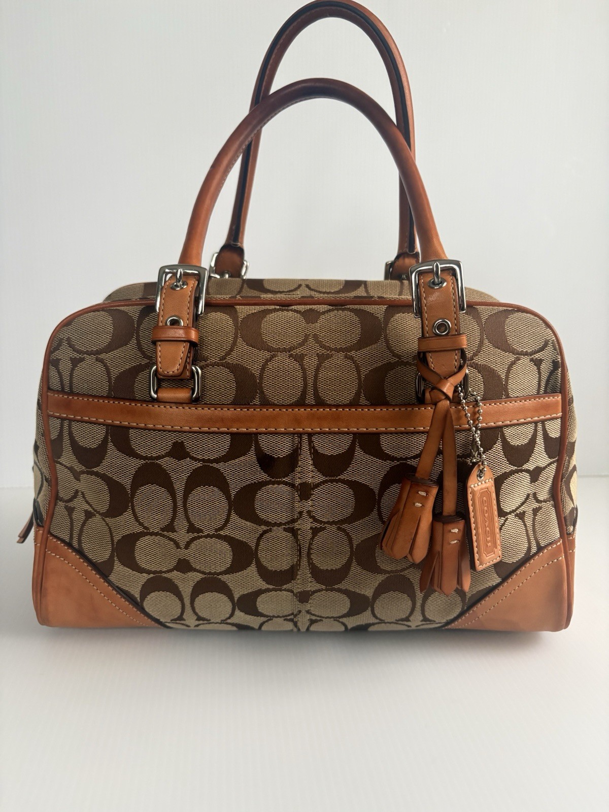Vintage Coach Hamptons Signature Satchel/Handbag lStyle# 8K05 Vintage Coach Hamptons Signature Satchel/Handbag lStyle# 8K05
