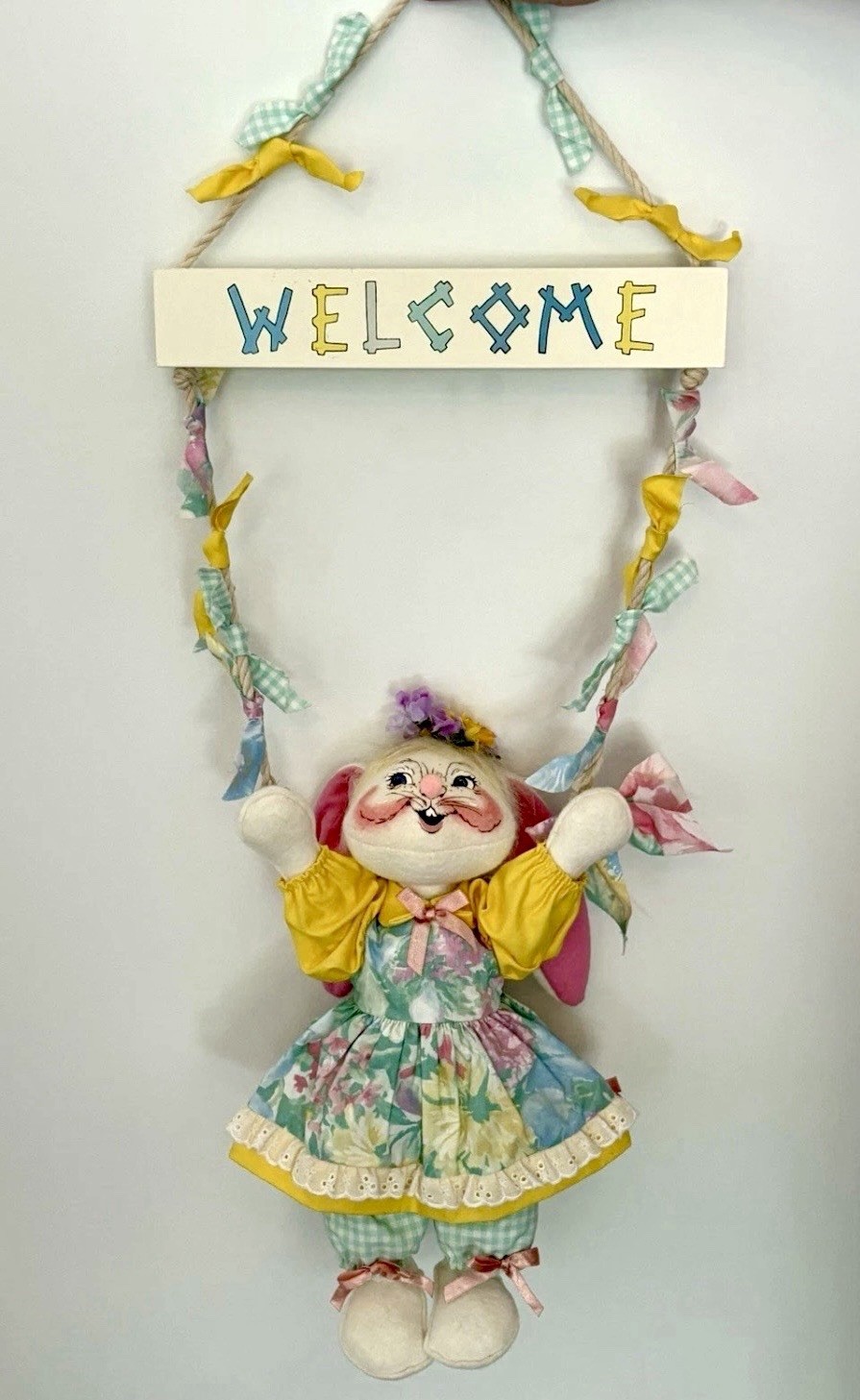 Annalee Mobilitee Bunny Rabbit Welcome Sign Doll 24” Easter Decor VTG 2002 NWT