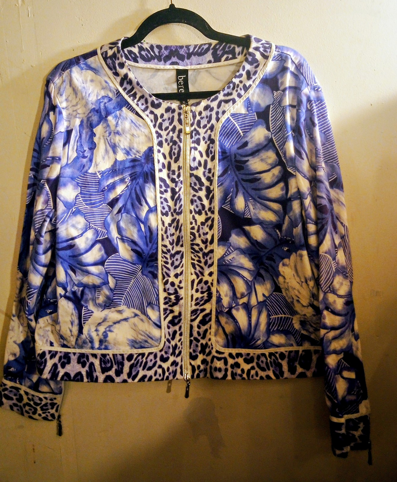 Berek Women’s Full Zip Cotton Jacket Leopard Animal Print Blue/White XL Berek Women’s Full Zip Cotton Jacket Leopard Animal Print Blue/White XL