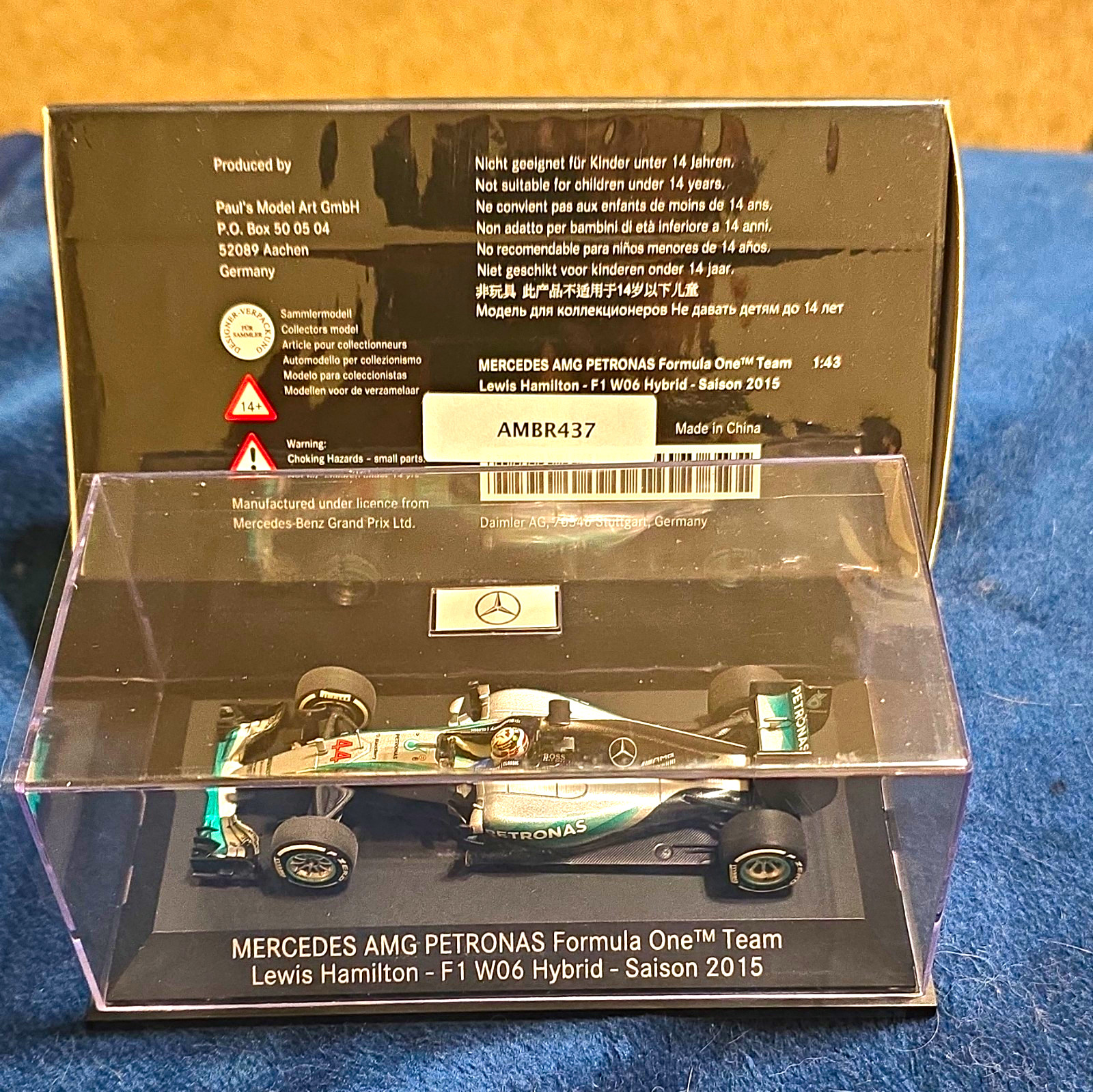 Paul's Model Art Minichamps 1:43 Mercedes AMG PETRONAS W06 Hamilton 2015