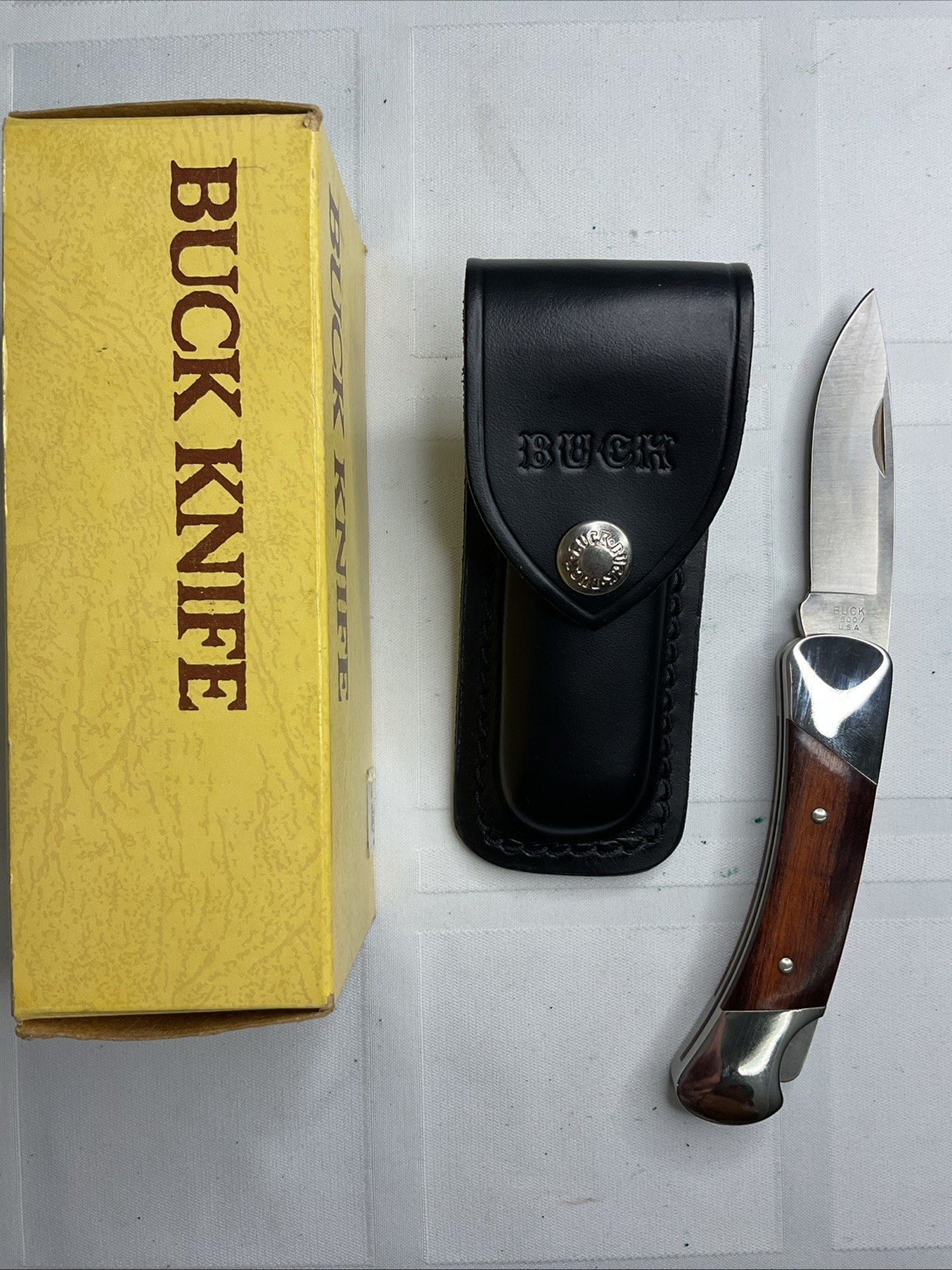 BUCK 500 MICARTA DUKE KNIFE NEVER USED IN BOX CAT. #231 BUCK 500 MICARTA DUKE KNIFE NEVER USED IN BOX CAT. #231