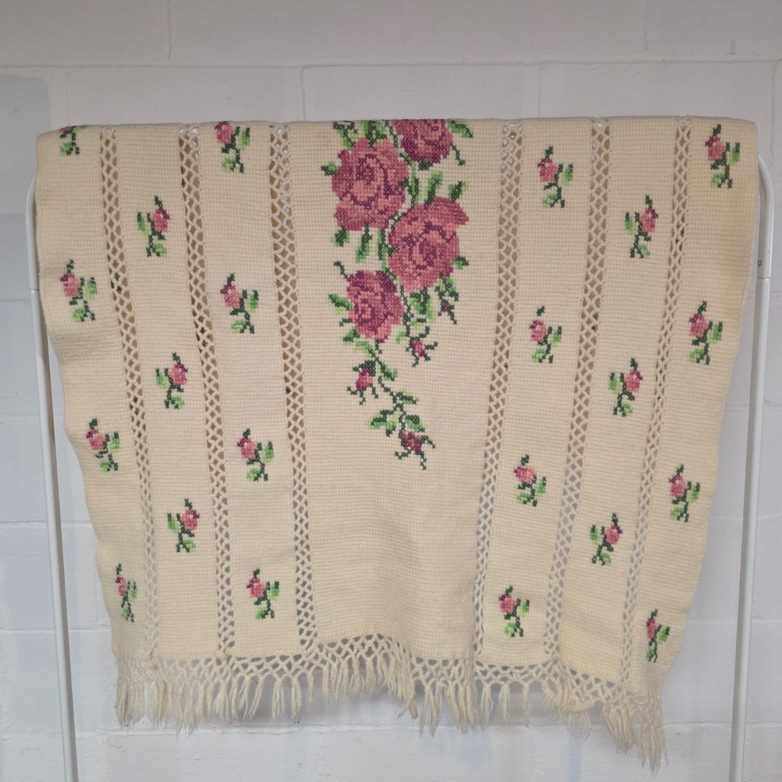 Vintage Handmade Crochet Cross Stitch Rose Floral Throw Blanket Cream Pink 35x48