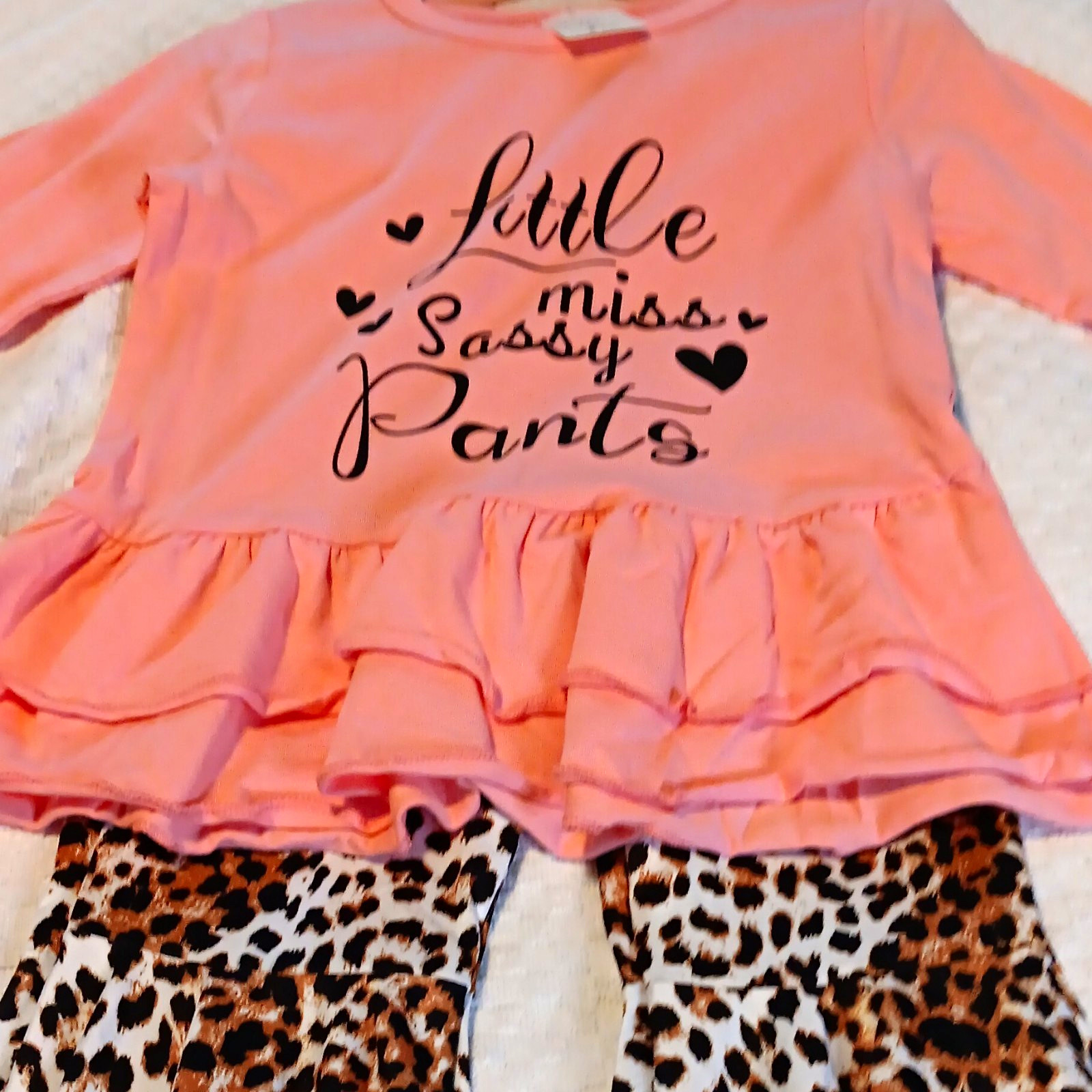 Girls 2T 2-Piece Outfit Set Pink Long Sleeve Ruffle Knit Top & Leopard Pants