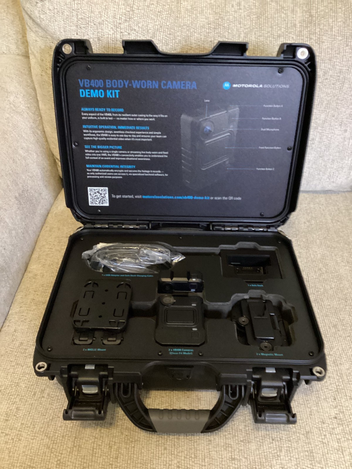 NEW Motorola Solutions VB400 Body-Worn Camera Demo Kit Complete Set