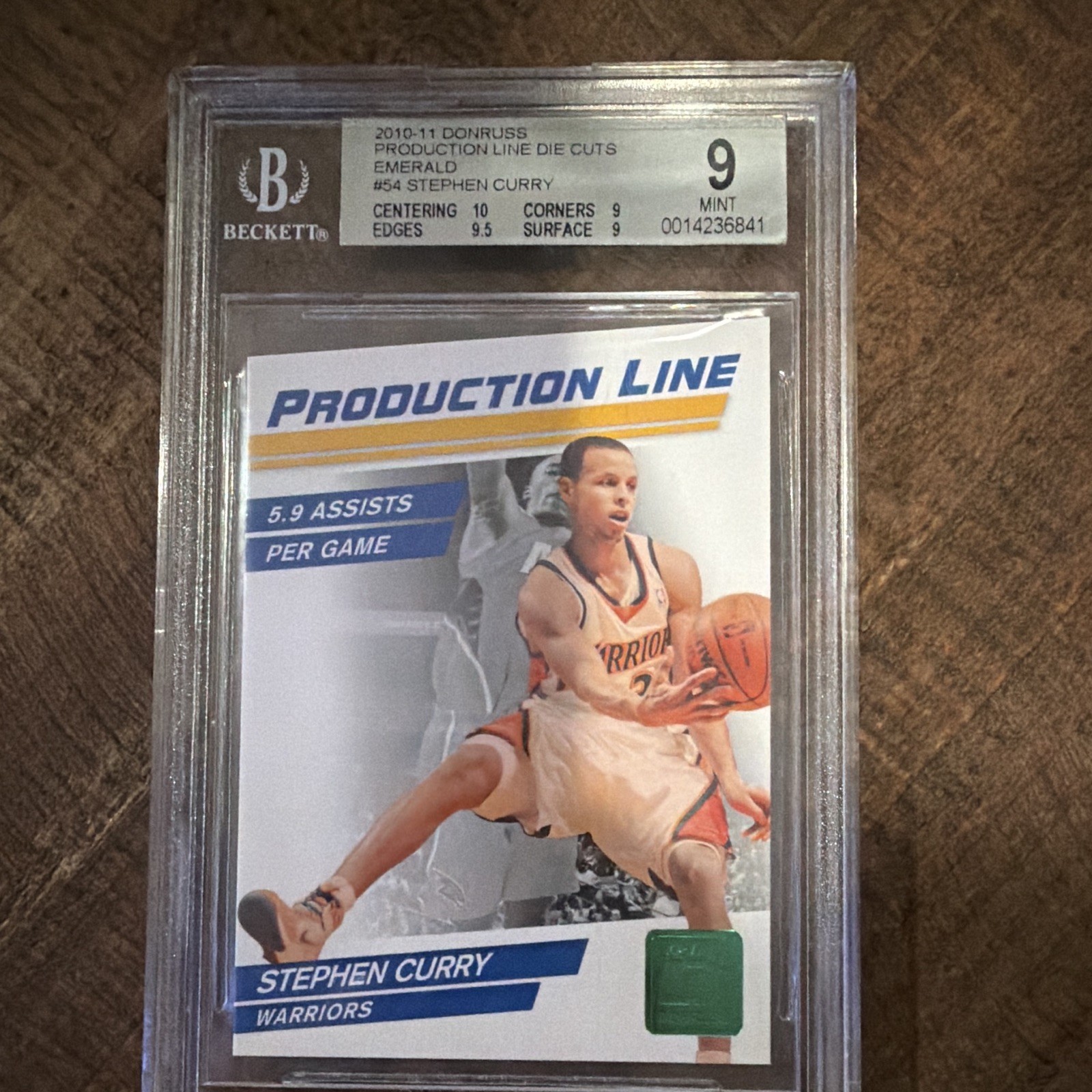 2010-11 Donruss Stephen Curry #54 Production Line Emerald Die-Cut Beckett 9