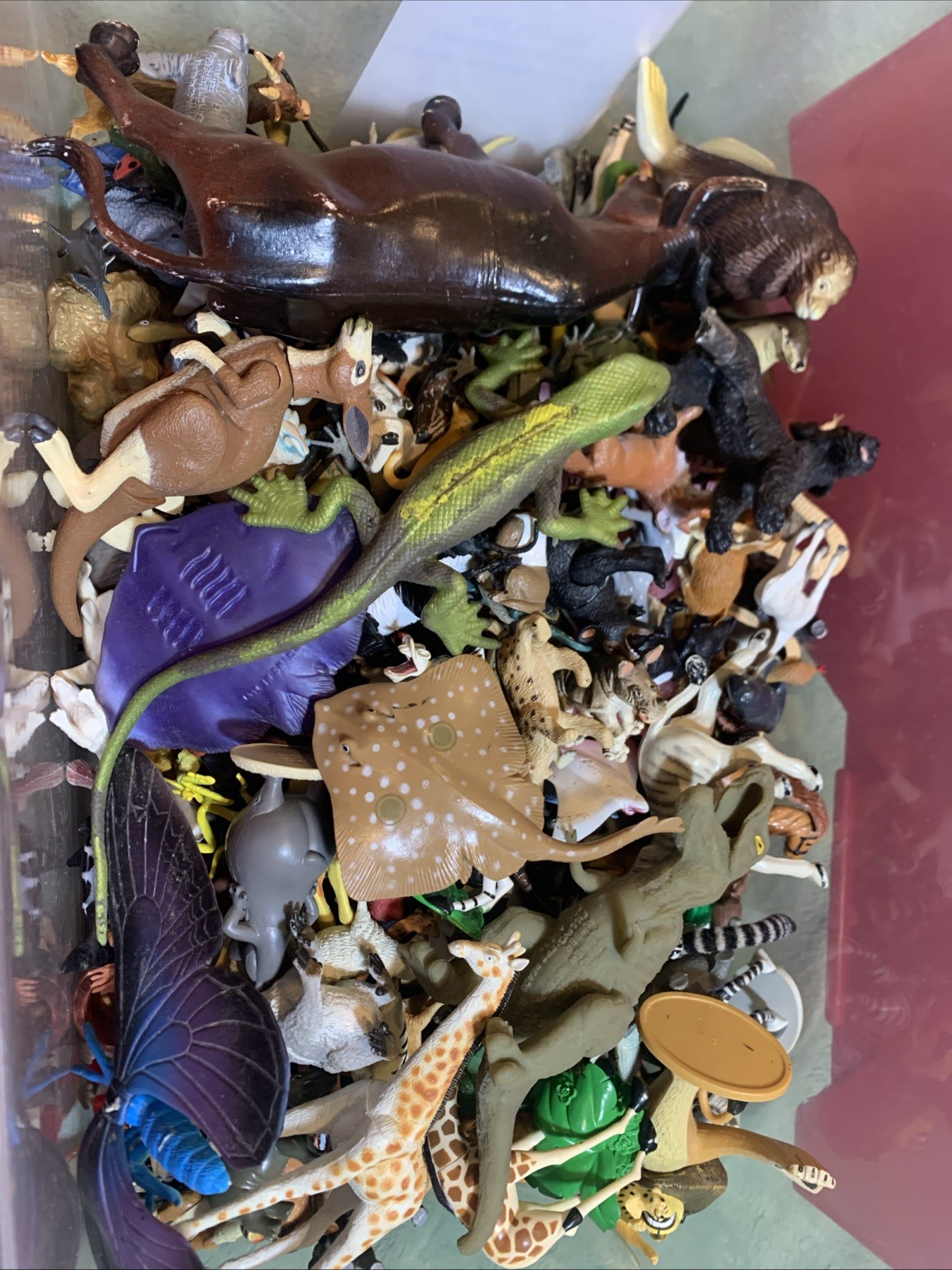 LOT OF TOY ANIMALS SAFARI LTD SCHLEICH IMPERIAL AND MORE VINTAGE 350+ PIECES