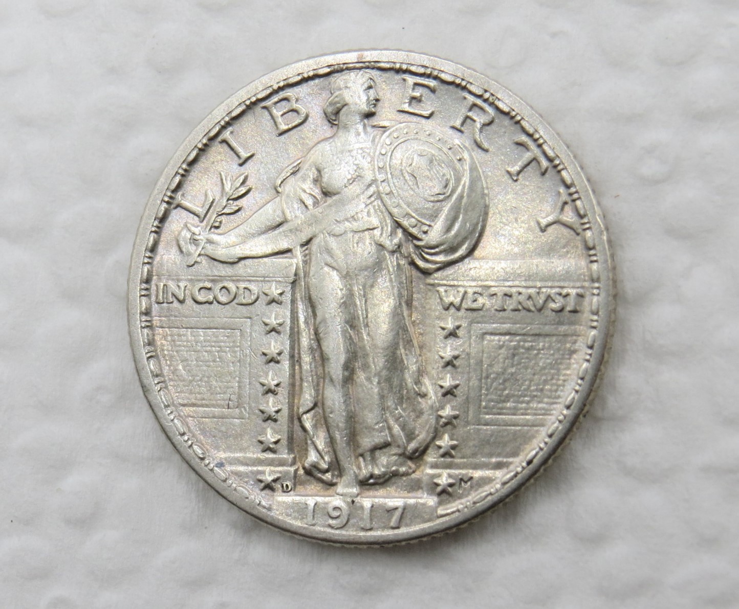 1917 D Type 2 Standing Liberty Quarter - AU / UNC - Scarce Date 90% Silver Coin 1917 D Type 2 Standing Liberty Quarter - AU / UNC - Scarce Date 90% Silver Coin
