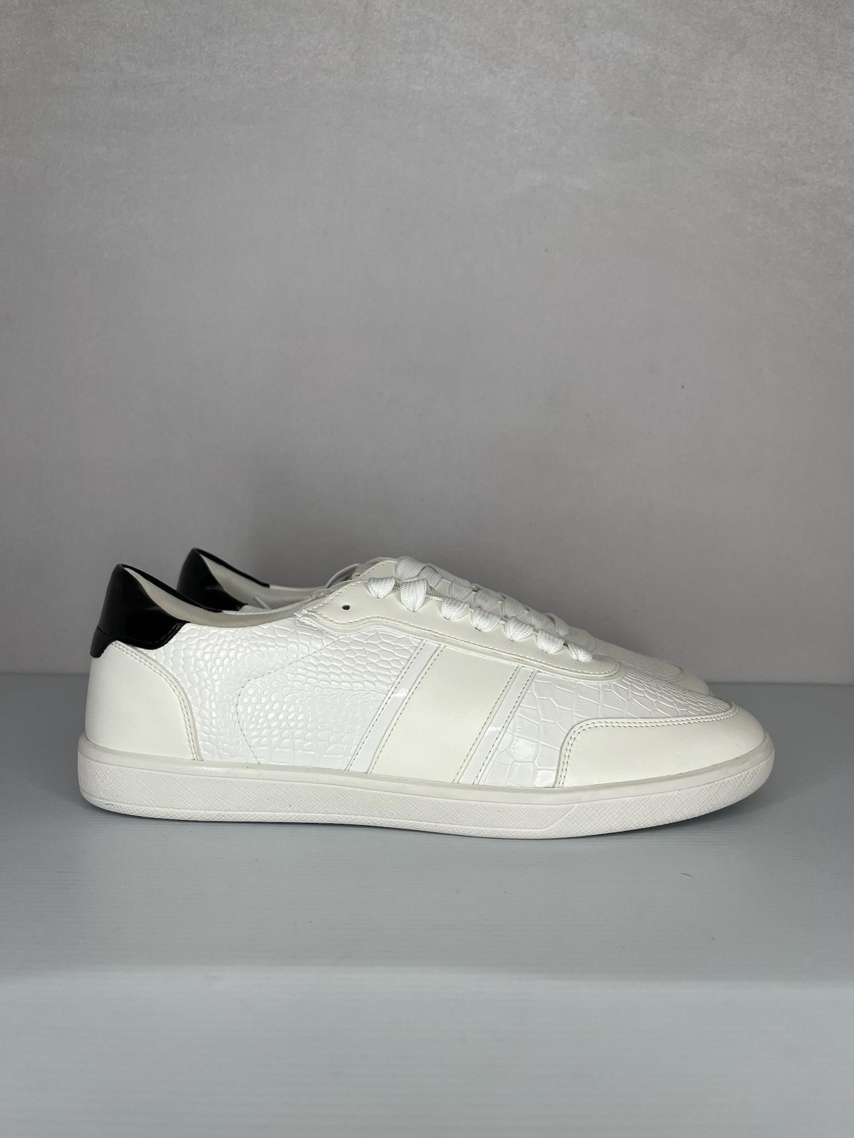 ALDO Shoes Mens Size 11 White Black Uptownn-172 Croc Embossed Sneakers NEW