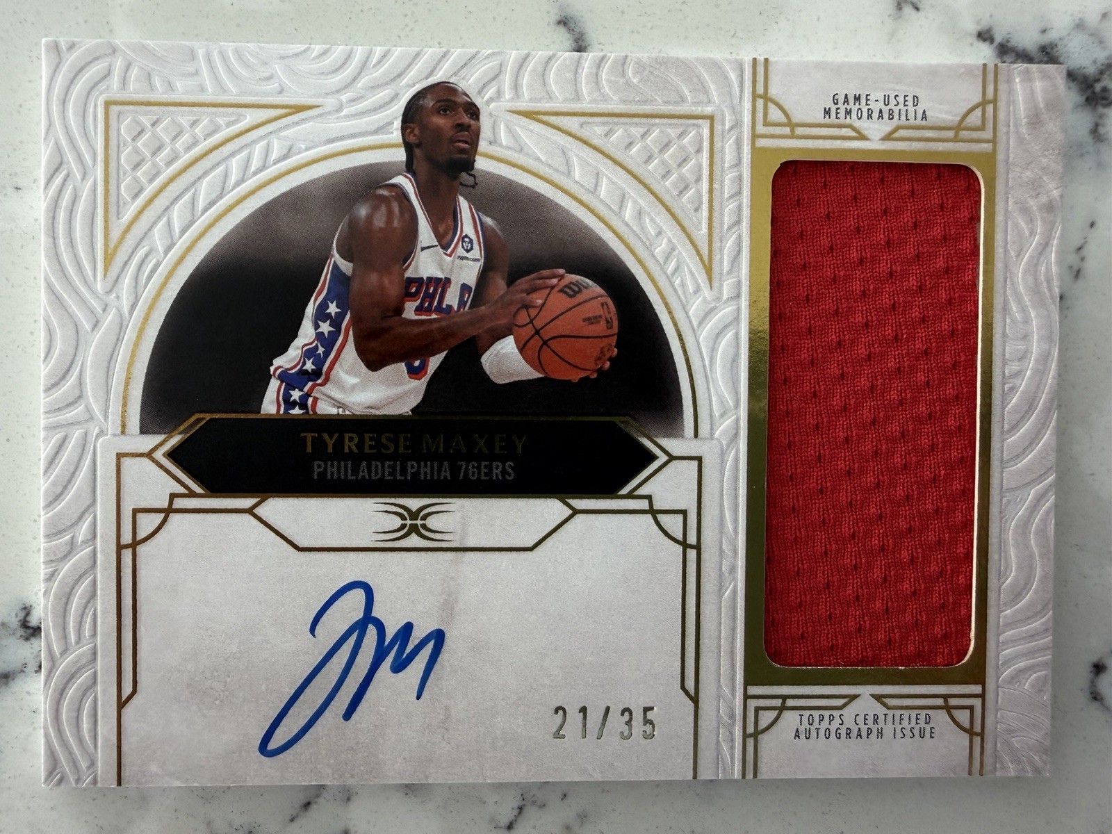 2025-2026 Topps Definitive Collection Tyrese Maxey Relic Autograph /35