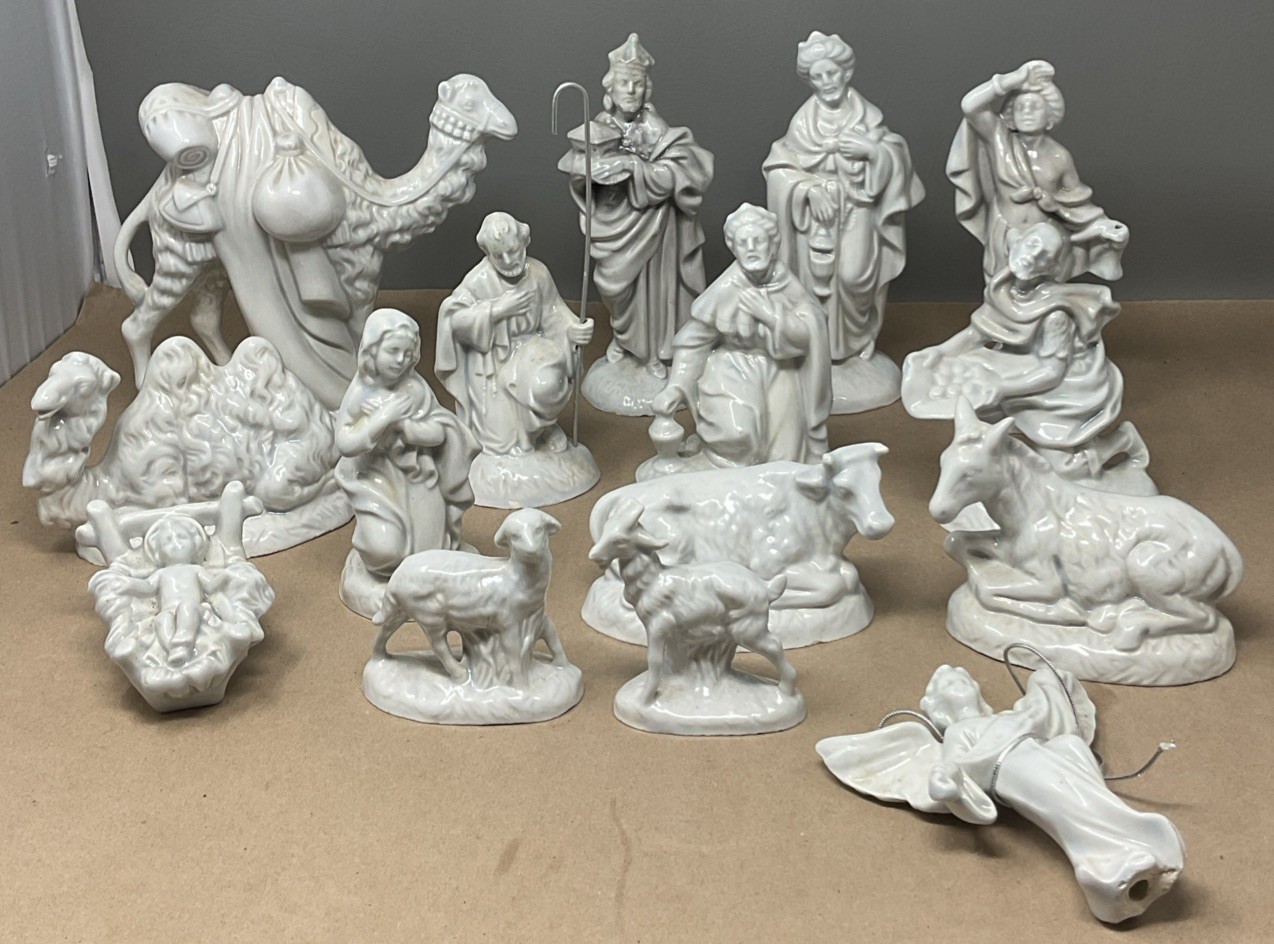 Vintage Atlantic Mold Ceramic Nativity Set, Pearl Luster Glazed 15 Pieces Vintage Atlantic Mold Ceramic Nativity Set, Pearl Luster Glazed 15 Pieces