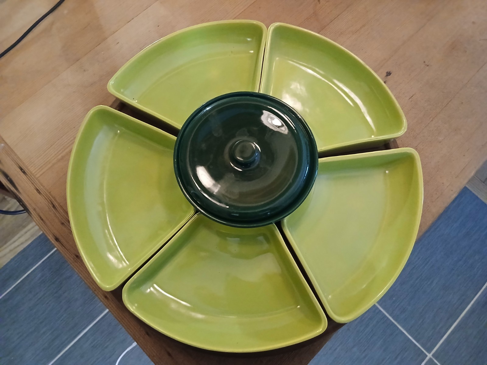 Vtg MCM Ceramic Lazy Susan Serving Set Chartreuse Forest Green Wood Base