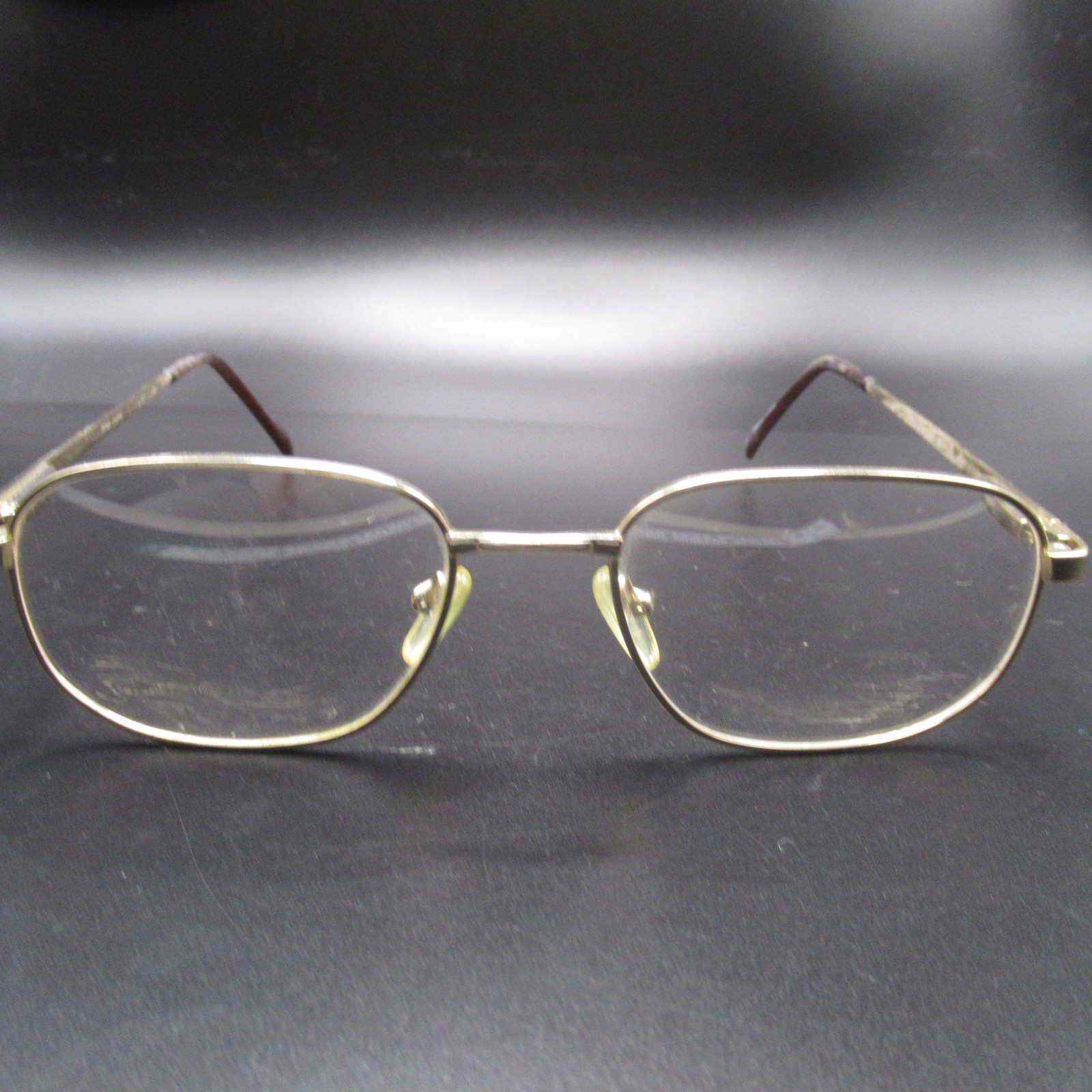 Vintage PT48 Capri Gold Metal Oval Eyeglass Frames 56-19-145 Unisex Adult Vintage PT48 Capri Gold Metal Oval Eyeglass Frames 56-19-145 Unisex Adult