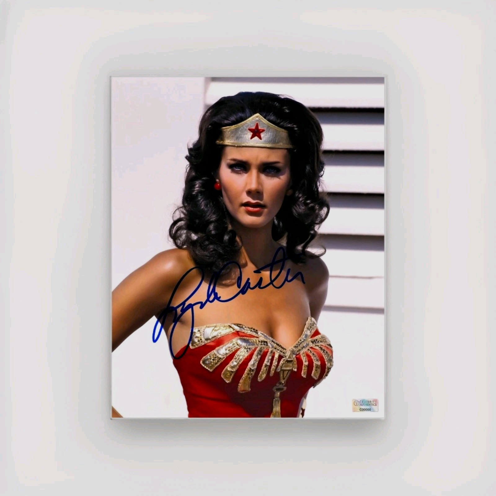 Lynda Carter Autographed 1976 Wonder Woman 8x10 COA Celebrity Authentics Lynda Carter Autographed 1976 Wonder Woman 8x10 COA Celebrity Authentics