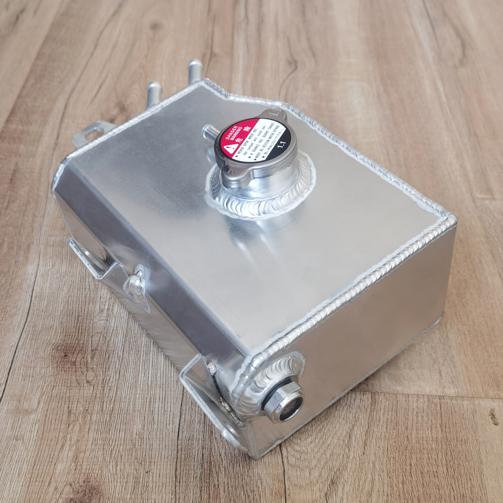 Coolant Expansion Overflow Reservoir Tank For Mazda MX-5 Miata / Miata MK3 / NC