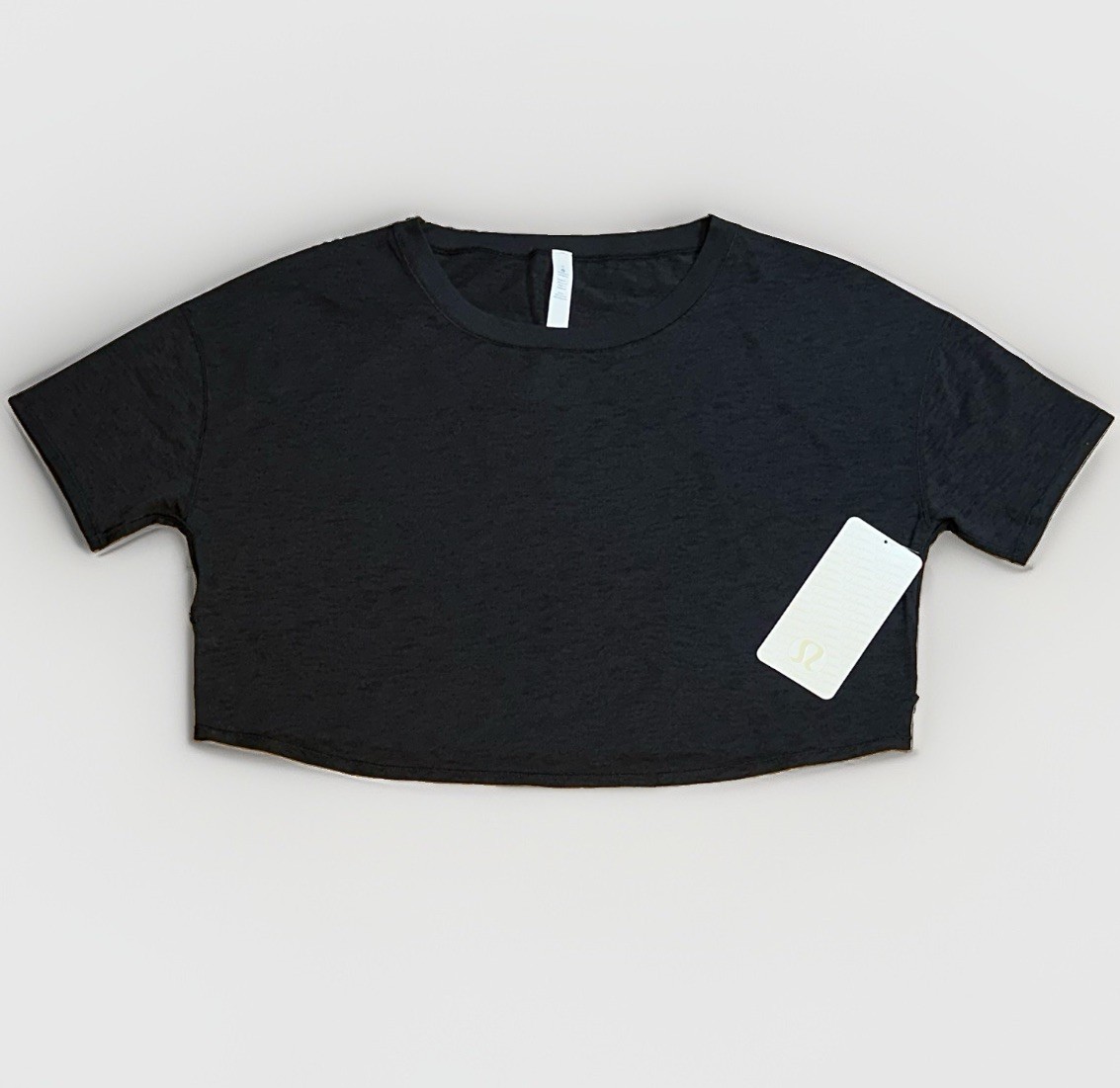LULULEMON Lightest Cropped Tee Women\'s Tee Black Gym Yoga Size 8 NEW w/Tag $54 LULULEMON Lightest Cropped Tee Women\'s Tee Black Gym Yoga Size 8 NEW w/Tag $54