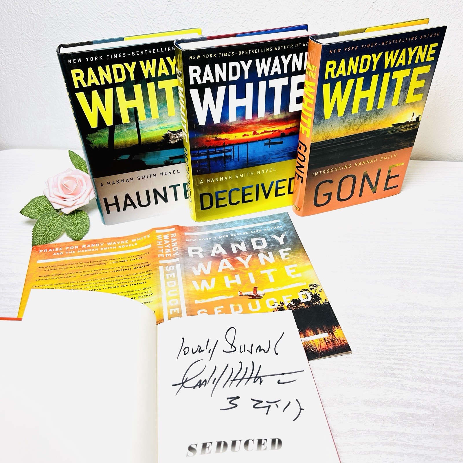 Complete Hardcover SIGNED Set Series Hannah Smith Randy Wayne White ALL 1/1