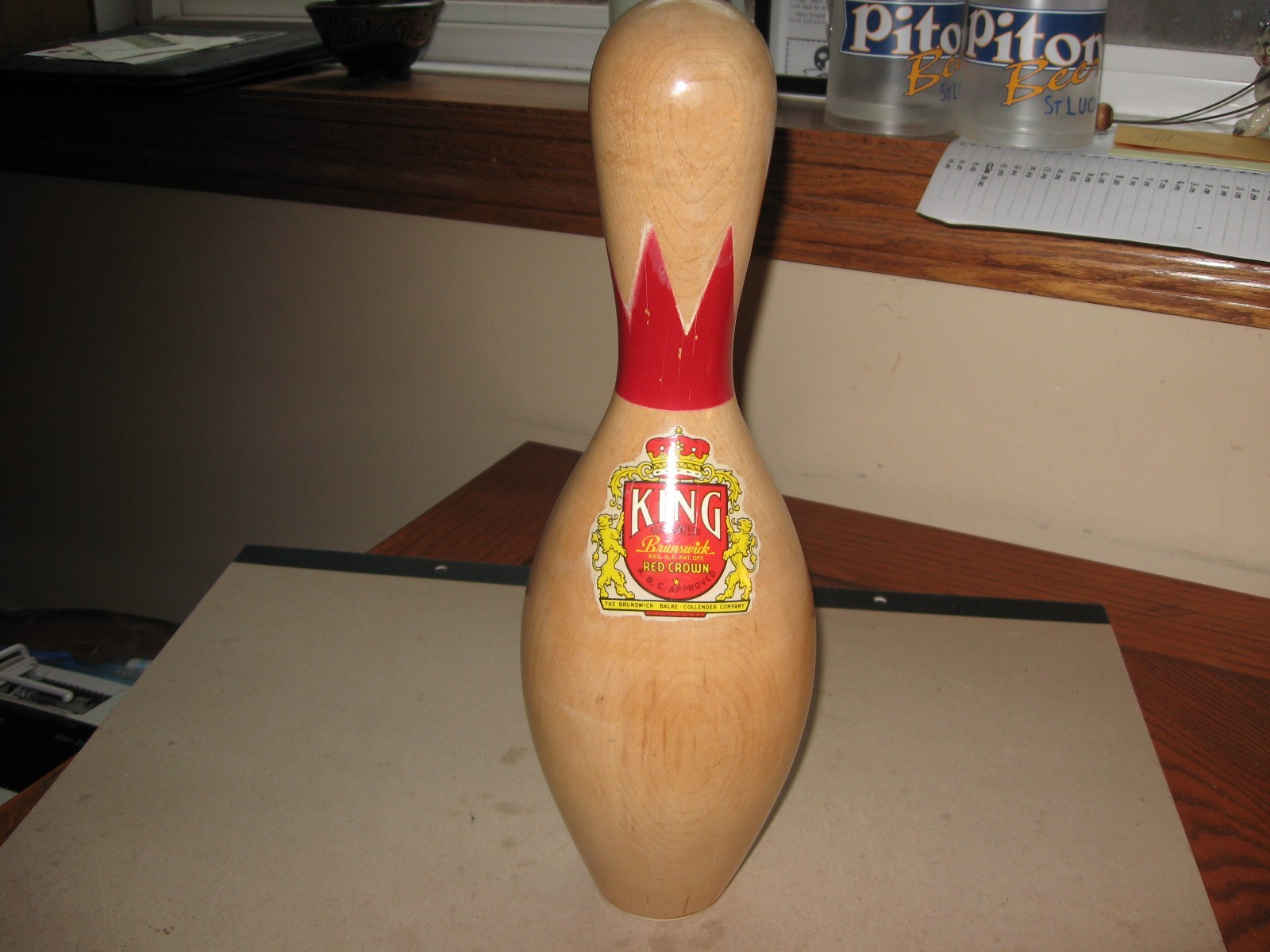 Vintage Circa 1940s-1950s Brunswick Red Crown King Bowling Pin Mint Vintage Circa 1940s-1950s Brunswick Red Crown King Bowling Pin Mint
