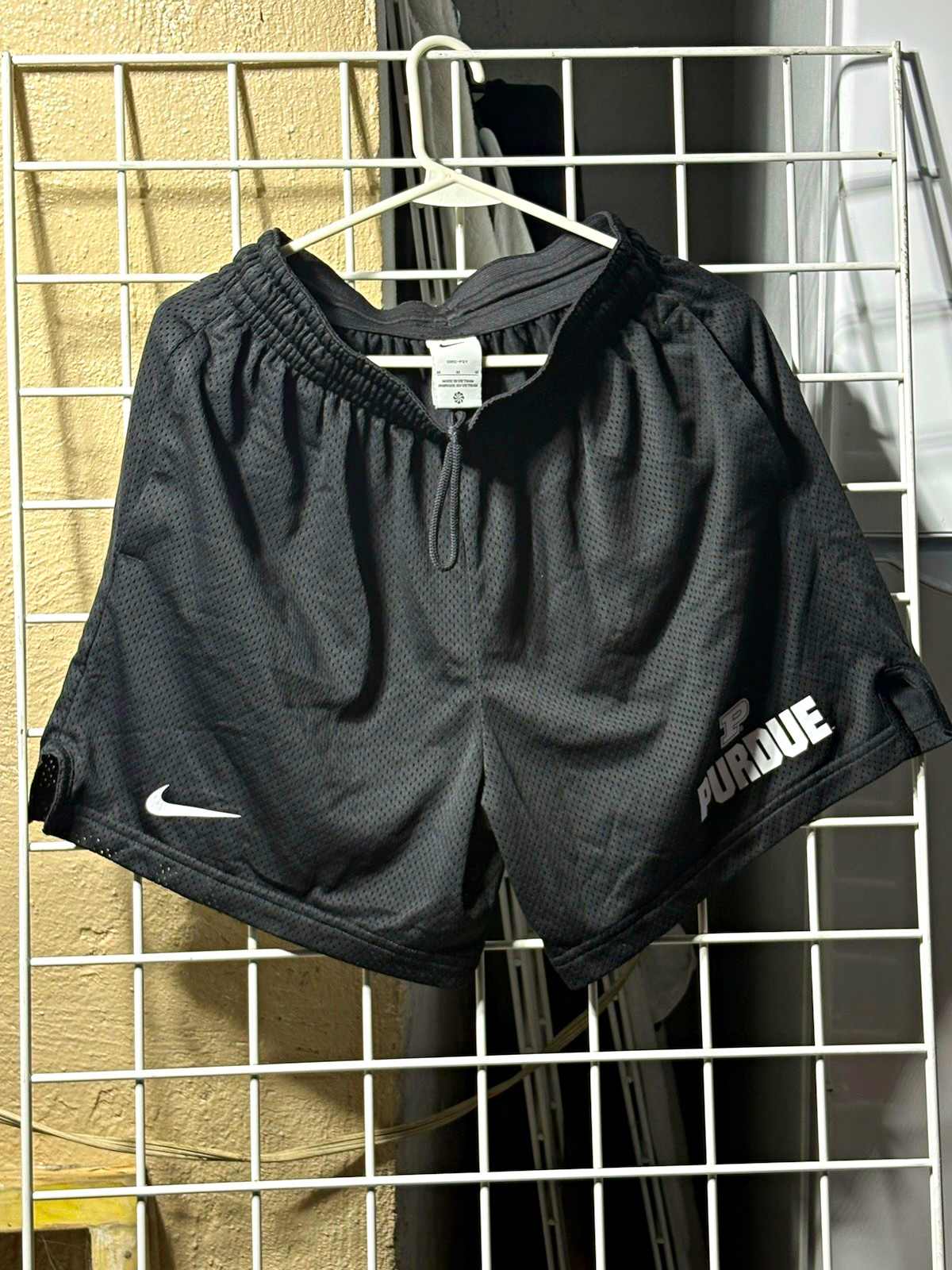 Nike Dri-FIT Purdue University Boilermakers Men\'s Black Shorts Size M