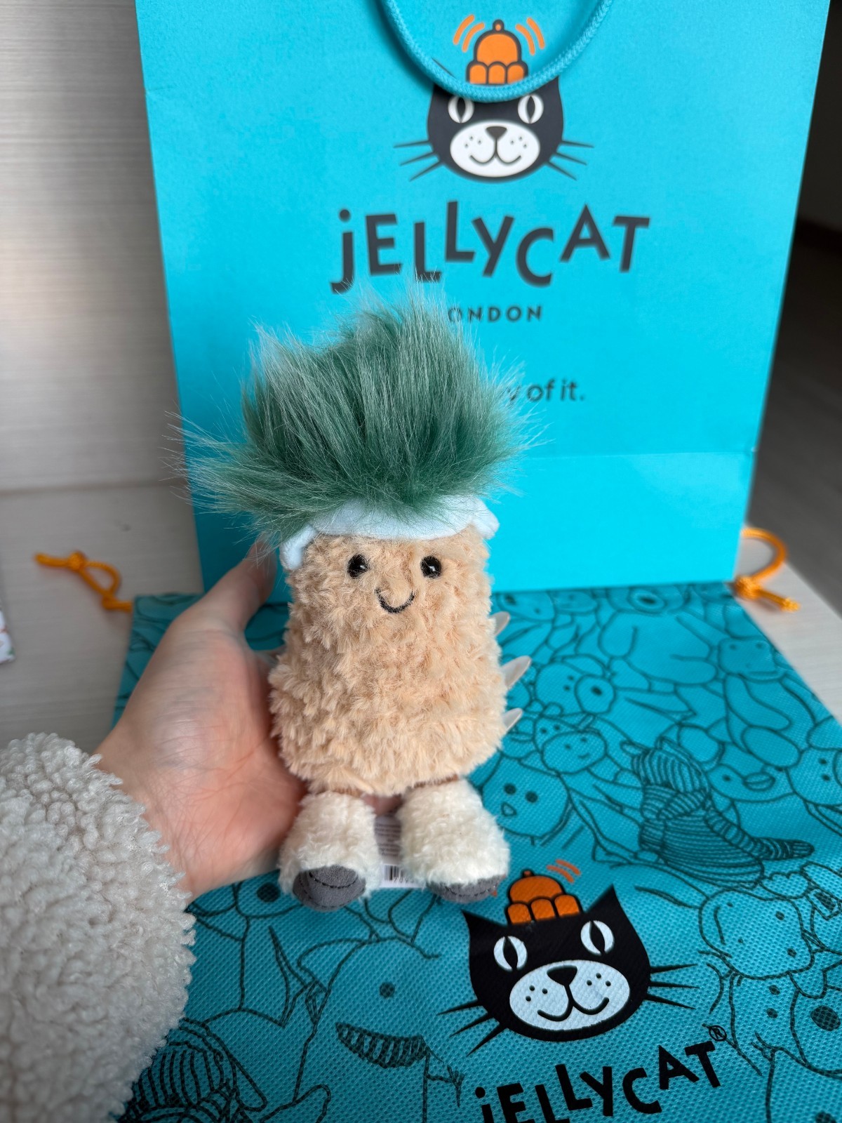 Jellycat Amuseables Peanut \'Apres Ski\' – Cute Winter Plush Toy Jellycat Amuseables Peanut \'Apres Ski\' – Cute Winter Plush Toy