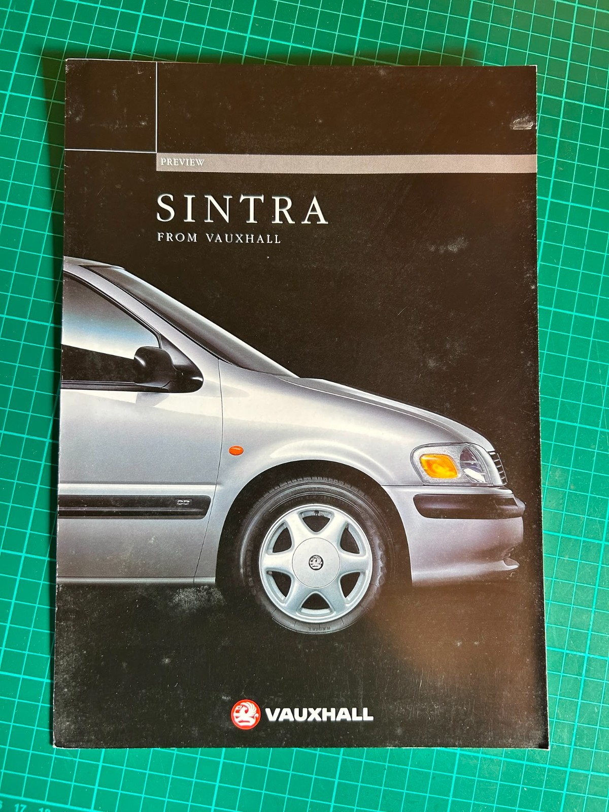 Vauxhall Sintra 1996-97 UK Market Preview Foldout Sales Brochure CD CDX Vauxhall Sintra 1996-97 UK Market Preview Foldout Sales Brochure CD CDX