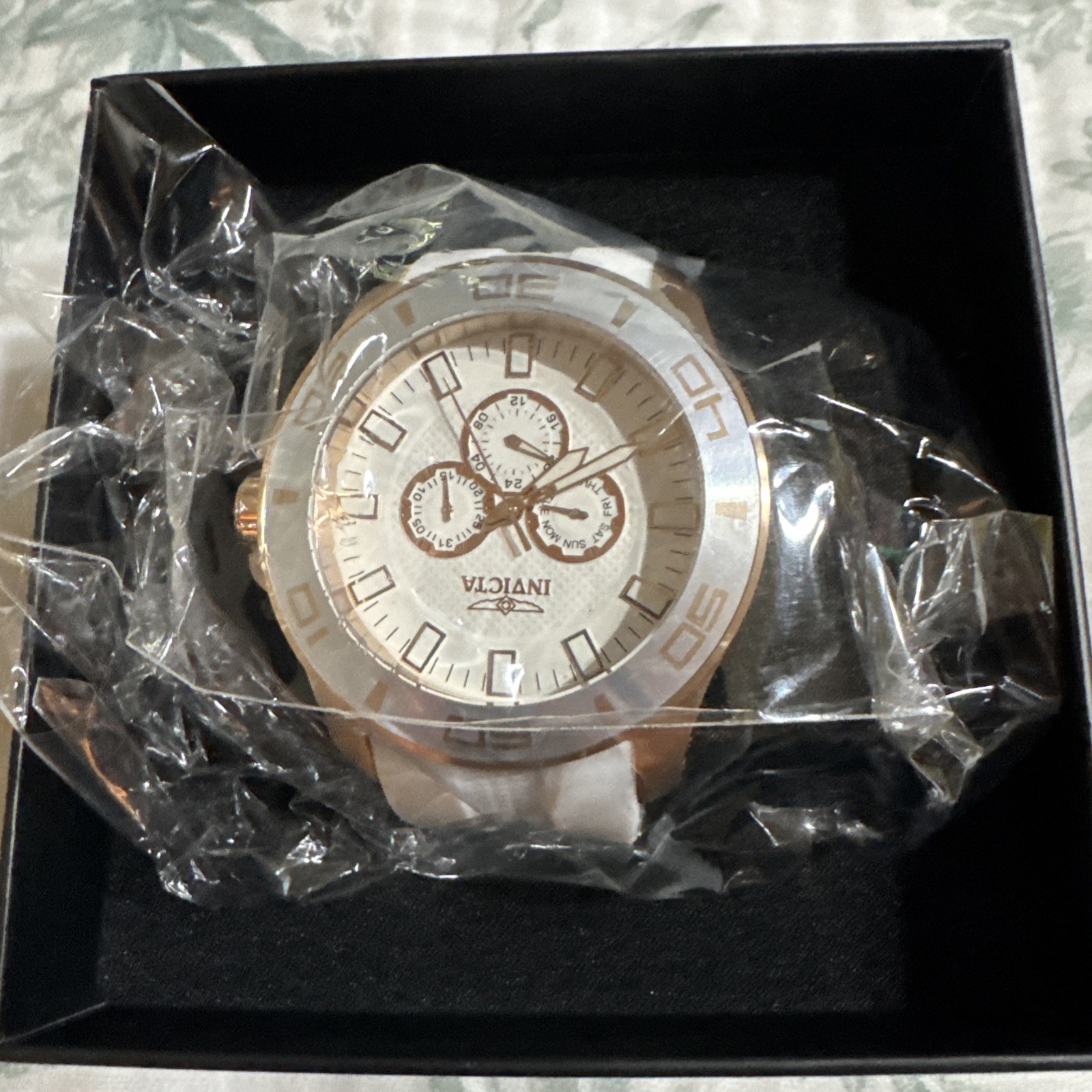 NEW Invicta Pro Diver 30111 Men\'s 50mm Rose Gold White Dial Chronograph Watch