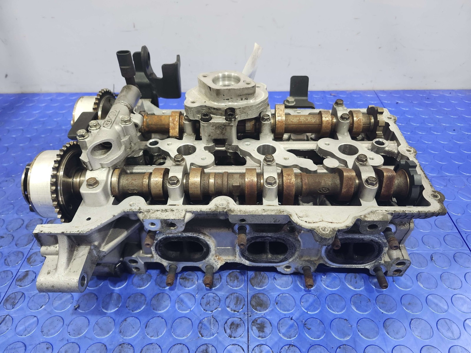 15-18 Kia Sedona 3.3L Cylinder Head Assembly Left (Front) OEM 221103CGC1
