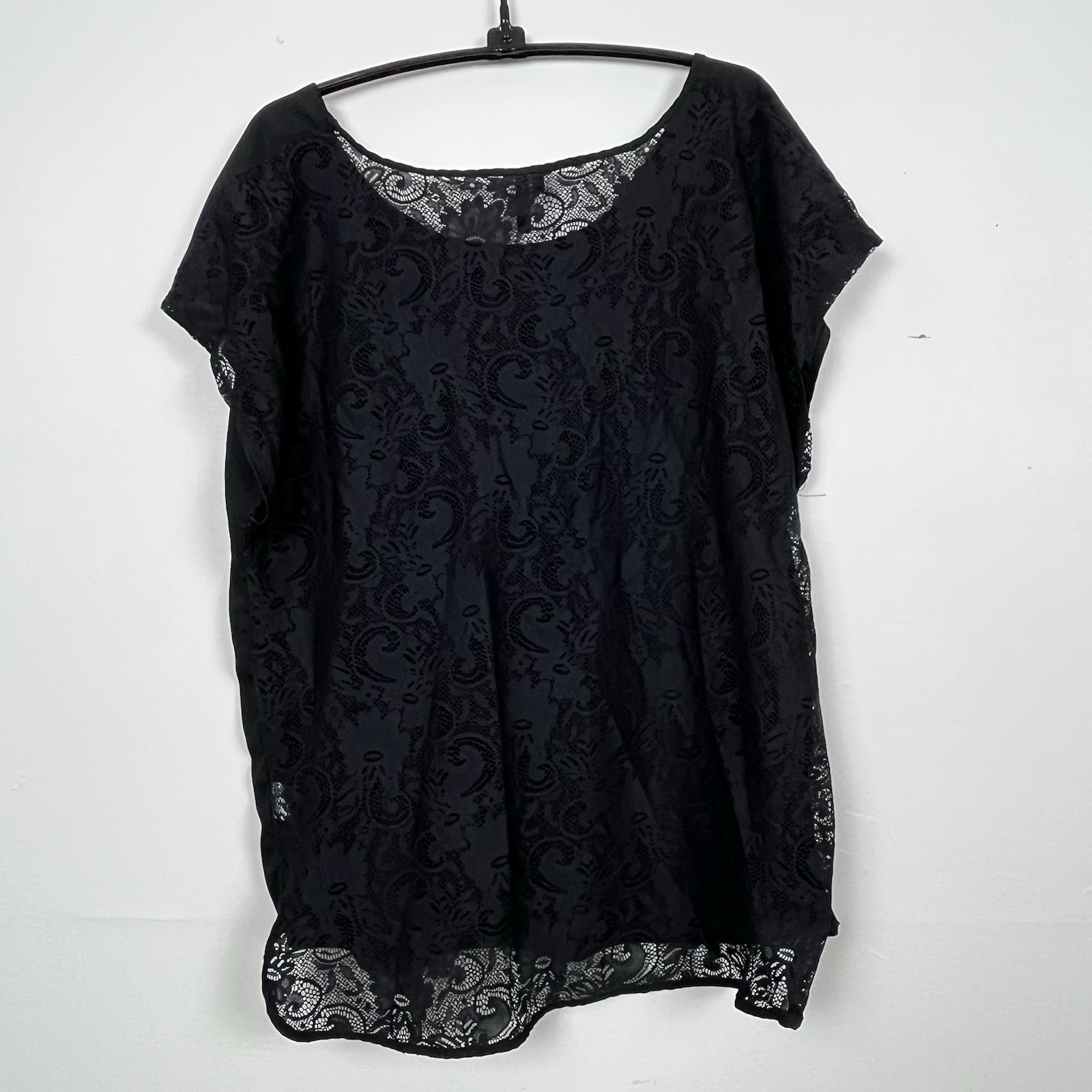 Maurices Women\'s Black Blouse Lace Back Short Sleeve Sz Large