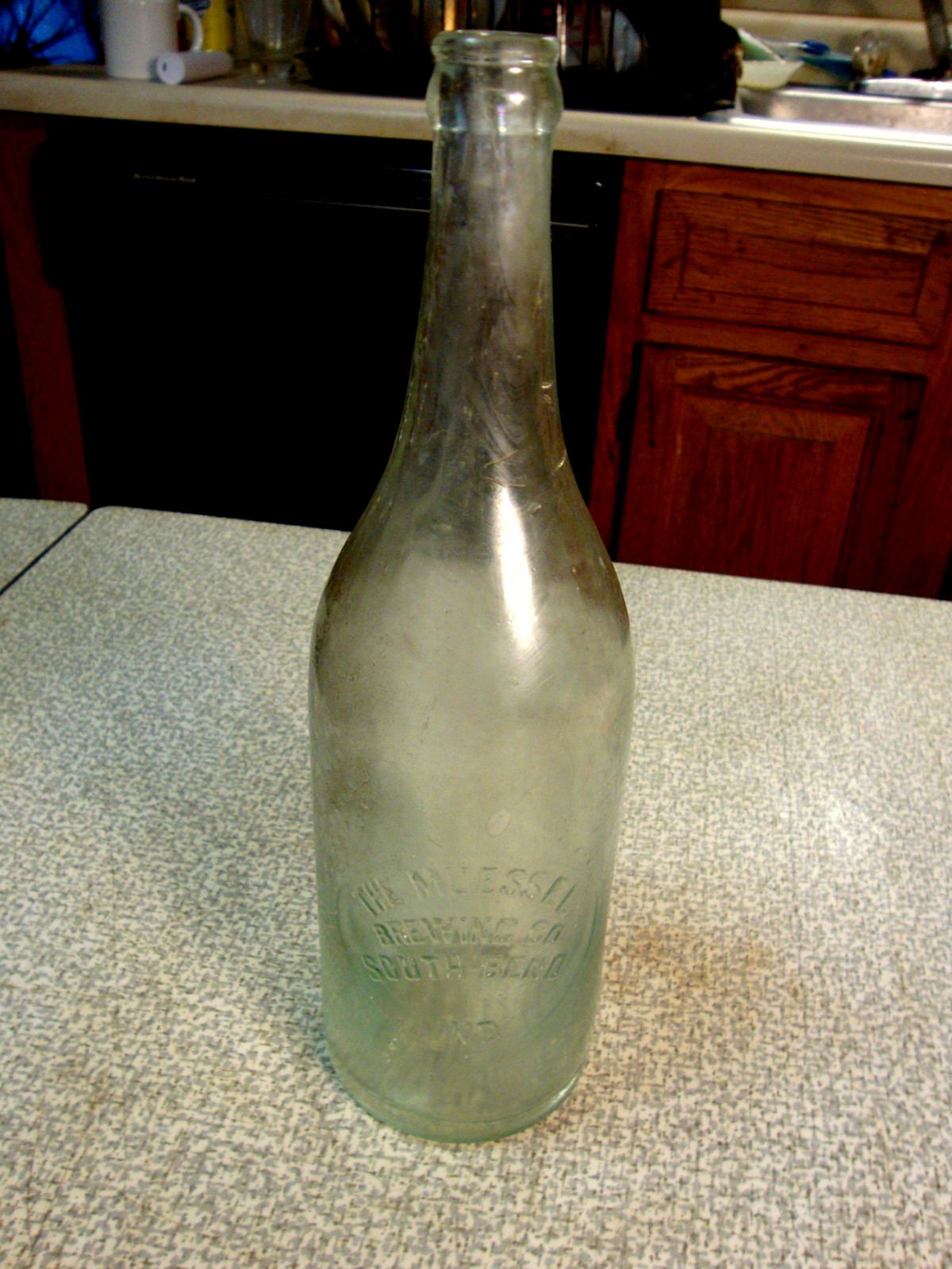 Scarce Example Muessel South Bend IN IND INDIANA Beer Bottle