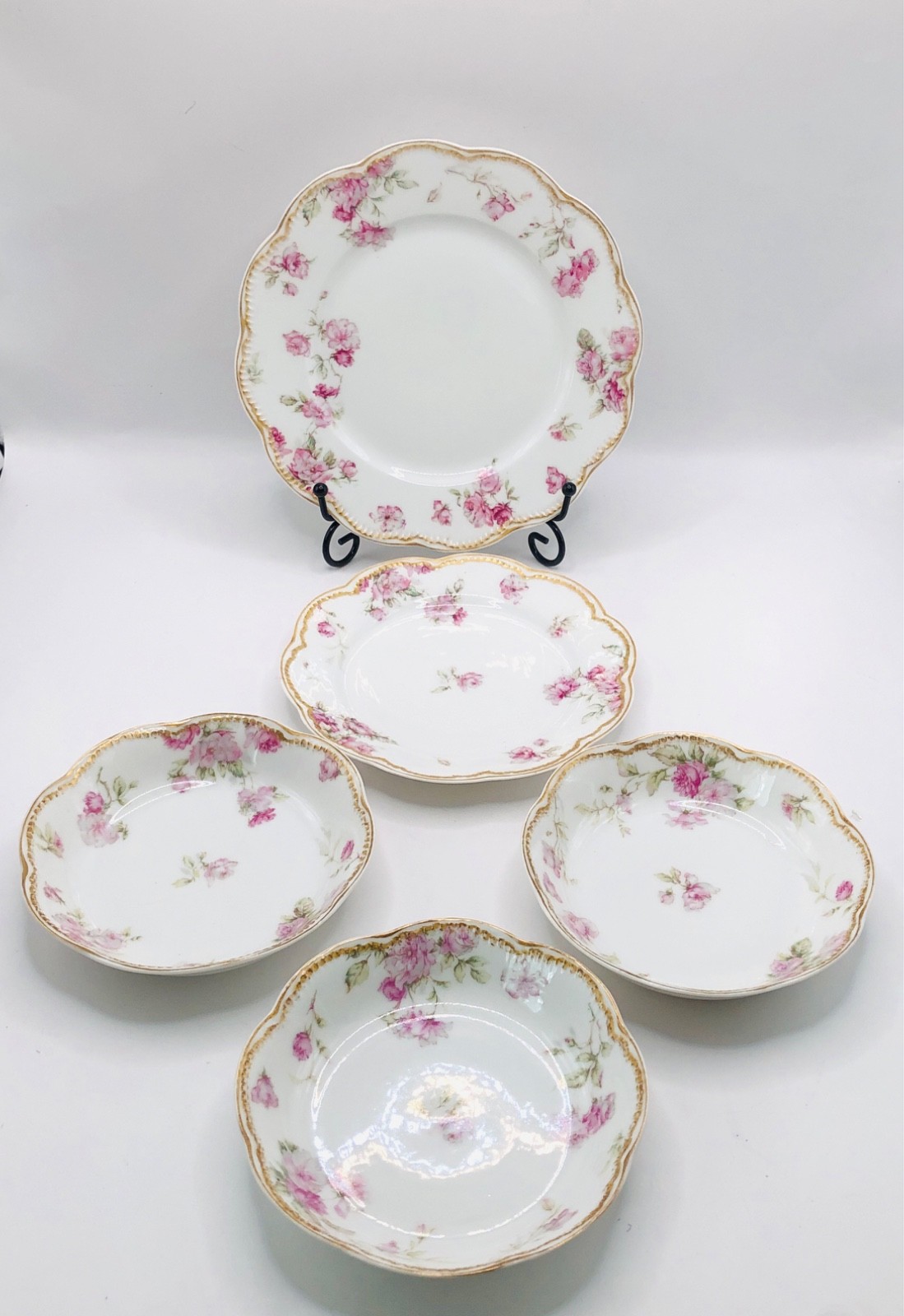 Antique Theodore Haviland Lot of Mixed Porcelains Floral/Gold Schleiger #39 Antique Theodore Haviland Lot of Mixed Porcelains Floral/Gold Schleiger #39