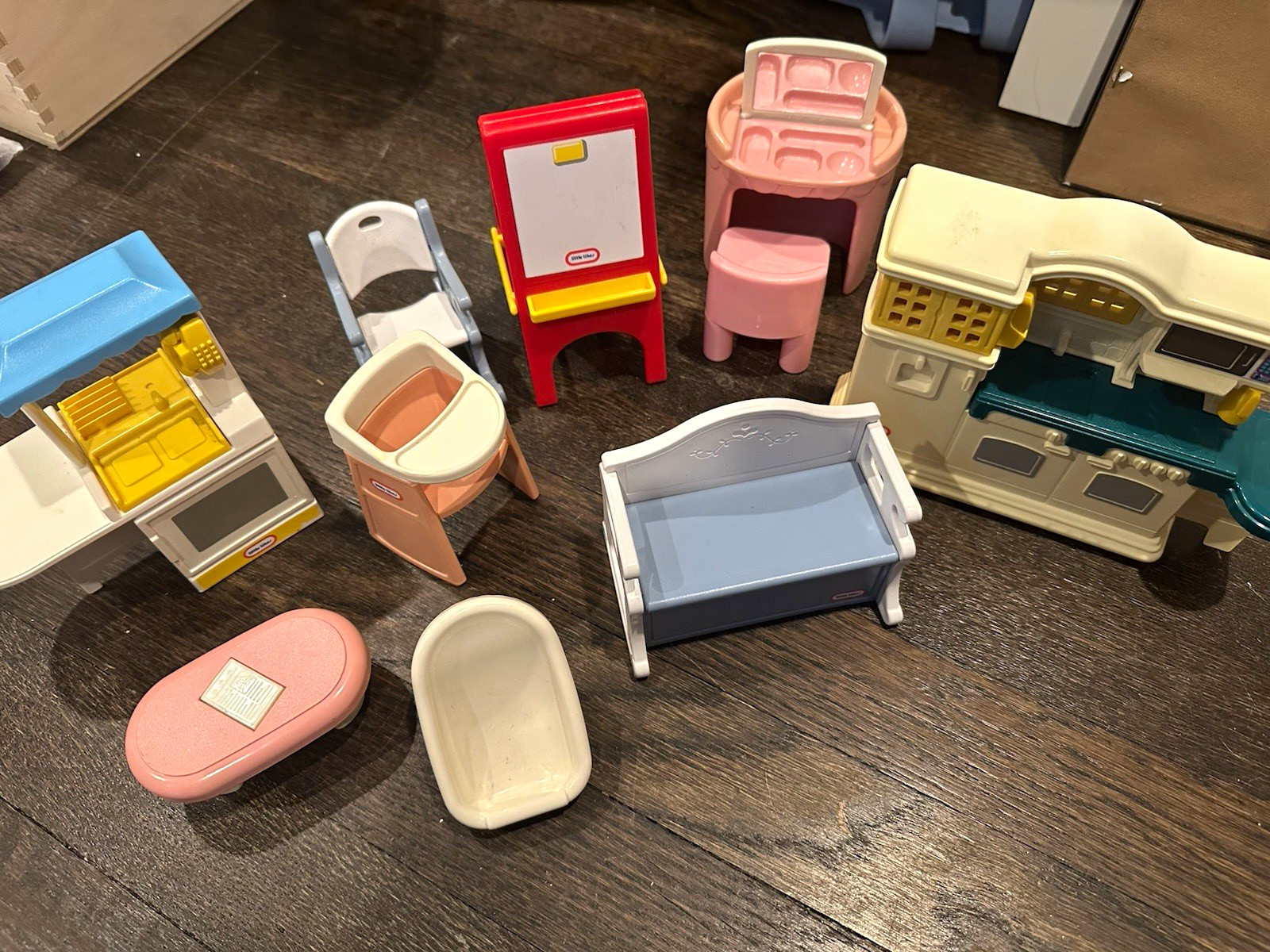 Vintage Little Tikes Dollhouse Furniture Lot Vintage Little Tikes Dollhouse Furniture Lot