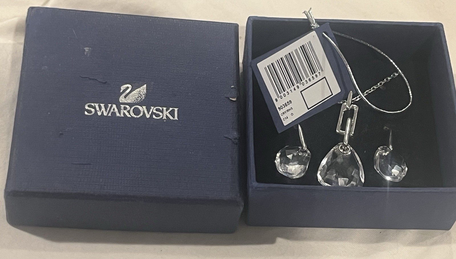 Swarovski Parallele Pendant Necklace White Genuine Swarovski and Earrings Set Swarovski Parallele Pendant Necklace White Genuine Swarovski and Earrings Set