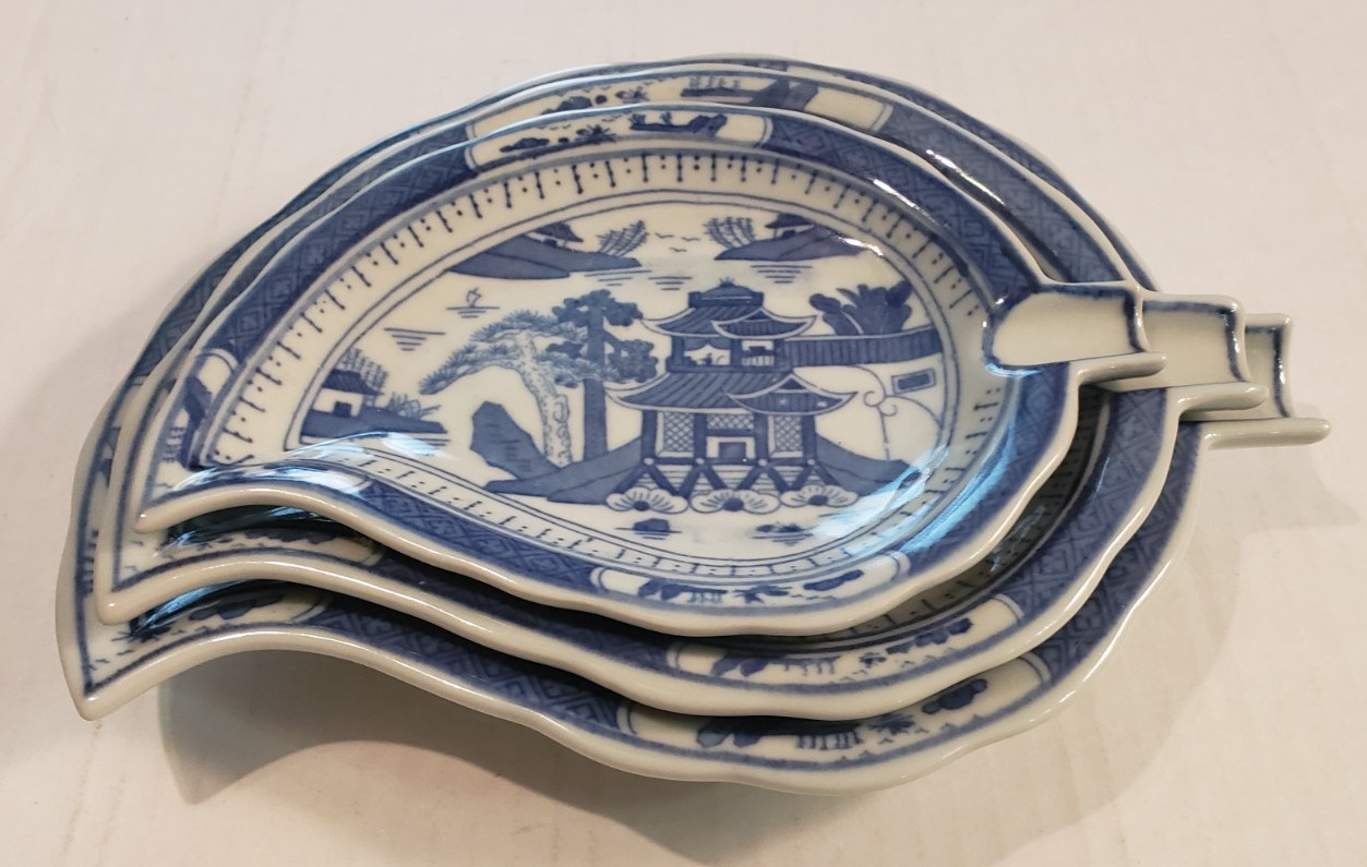Vintage Jingdezhen Chinese 3 Nesting Leaf Plates Peoples Porcelain Factory Blue