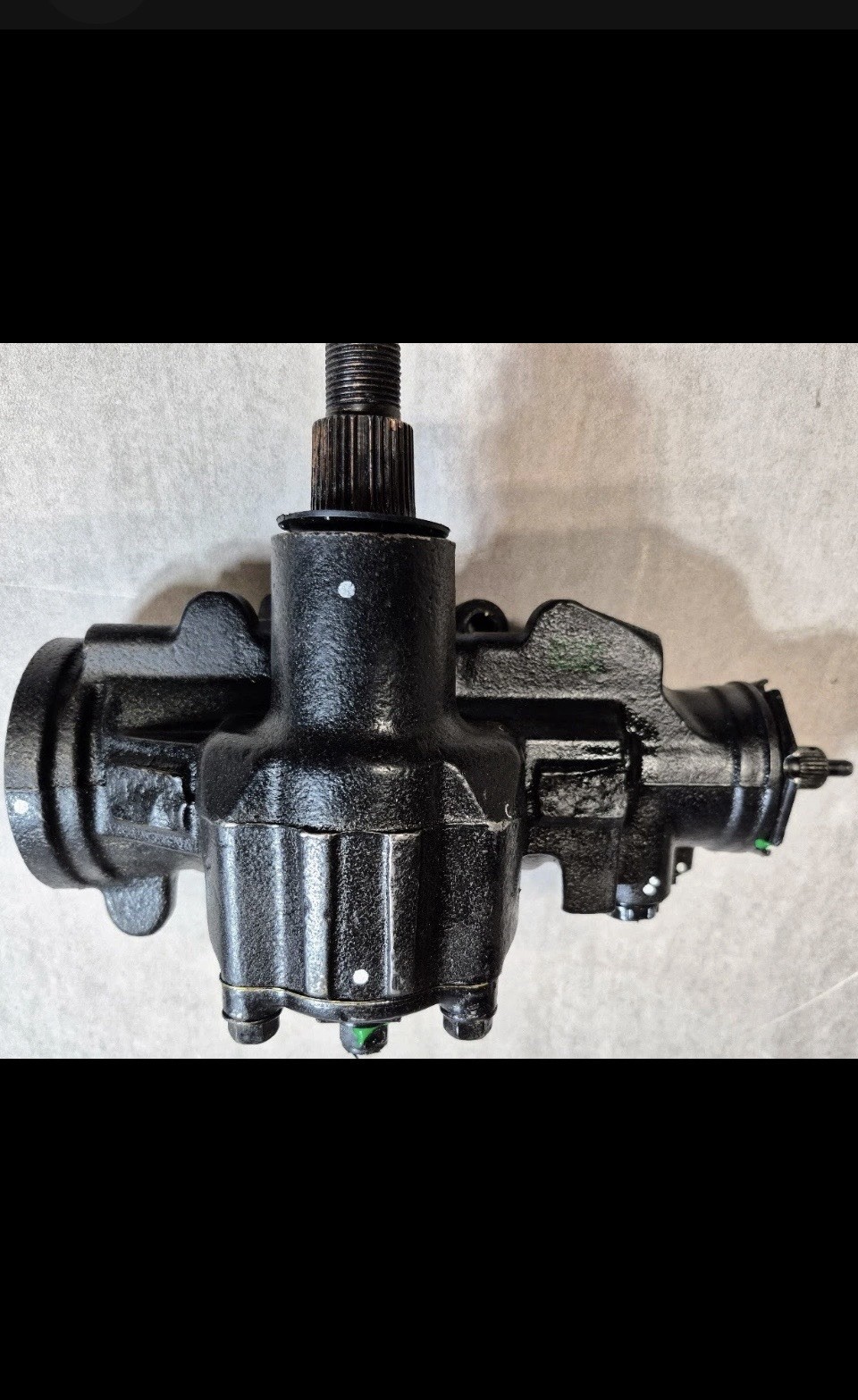 Remanufactured Steering Gearbox 27-6530 For Older GM Cars. 