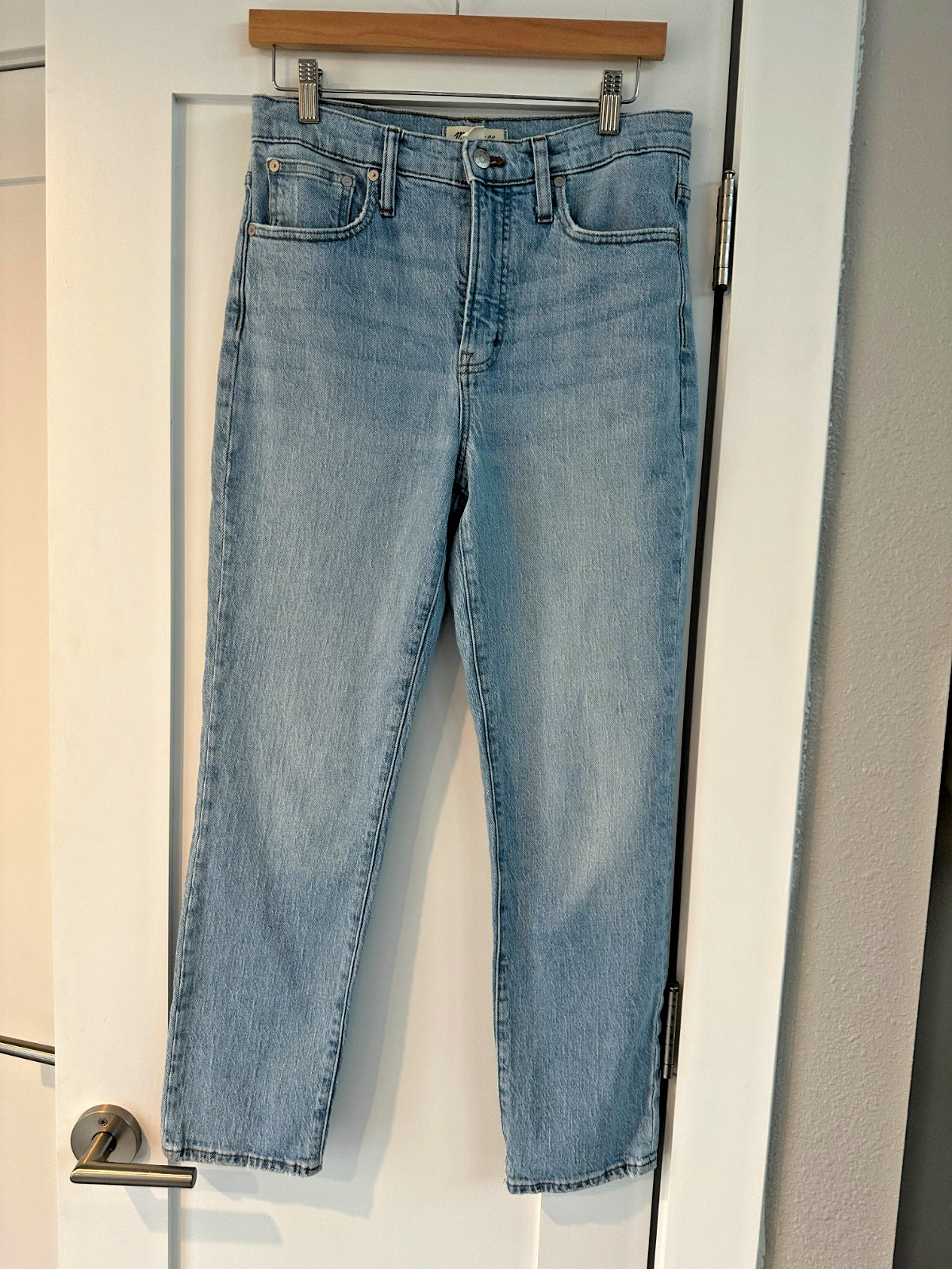NWT Madewell The Perfect Vintage Straight Leg Jeans Size 28 Light Blue NWT Madewell The Perfect Vintage Straight Leg Jeans Size 28 Light Blue