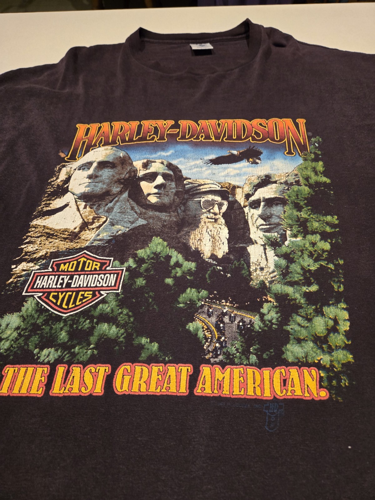 Men's Vintage Harley Davidson 3d 1983 Emblem T-shirt Size XXL Men's Vintage Harley Davidson 3d 1983 Emblem T-shirt Size XXL