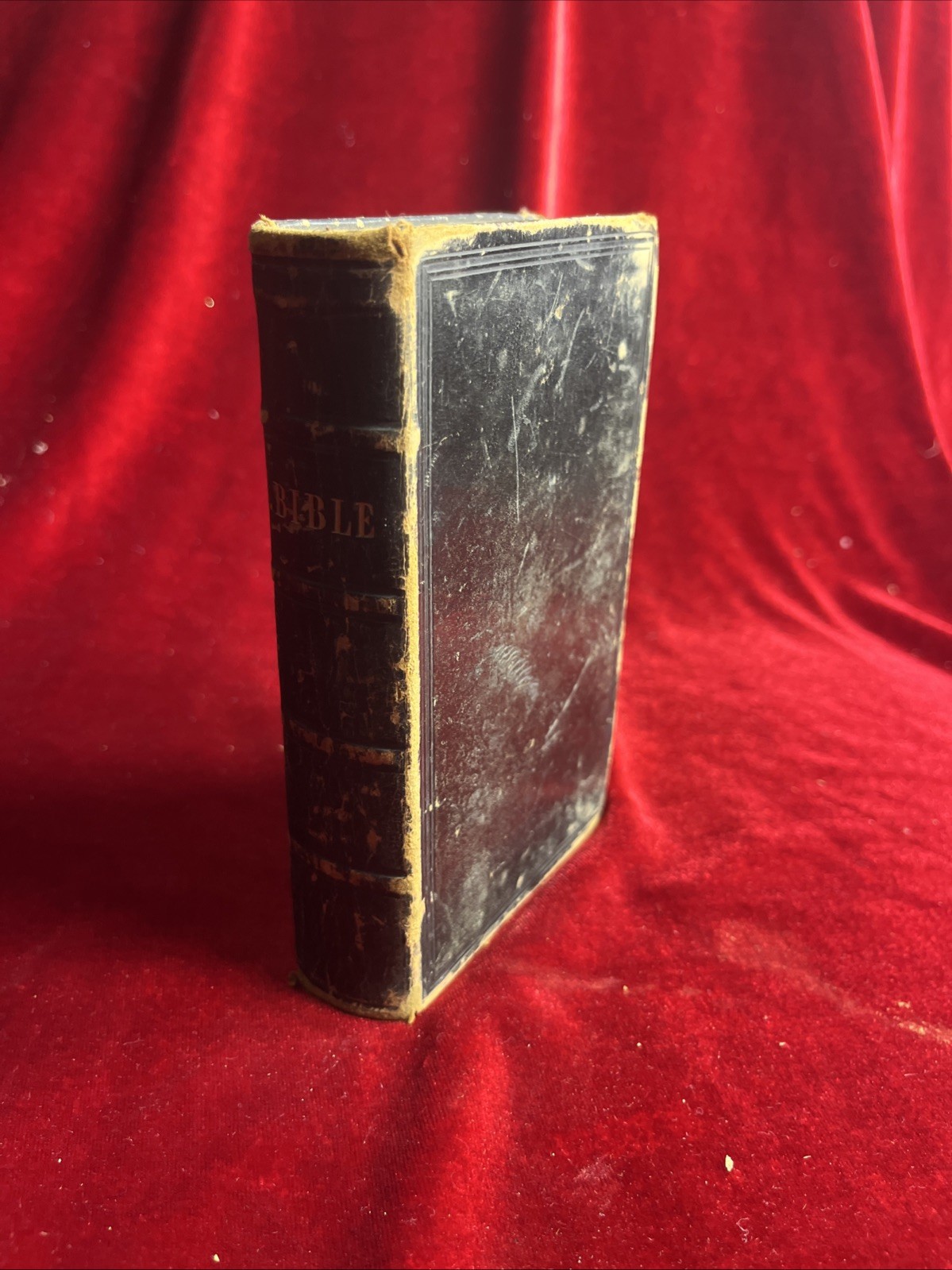 BIBLE. Polyglott Bible. Philadelphia, 1843. Contemporary binding. BIBLE. Polyglott Bible. Philadelphia, 1843. Contemporary binding.