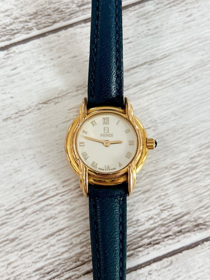Fendi 300L Ladies Watch Quartz Vintage Luxury Wristwatch Rare Design Working Fendi 300L Ladies Watch Quartz Vintage Luxury Wristwatch Rare Design Working