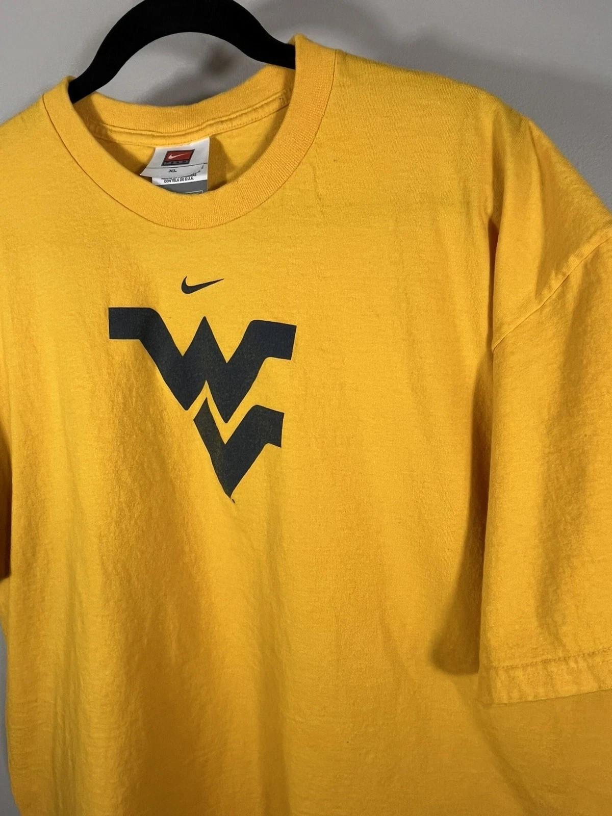 Vintage 90s Y2K Nike West Virginia Mountaineers WVU Center Check Swoosh XL (I) Vintage 90s Y2K Nike West Virginia Mountaineers WVU Center Check Swoosh XL (I)