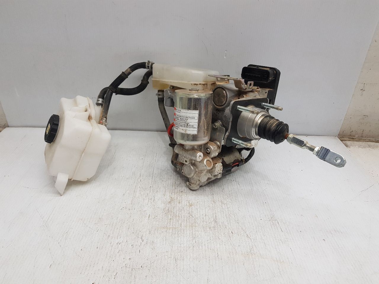 2021-2023 TOYOTA SIENNA POWER BRAKE MASTER CYLINDER OEM 47200-45010