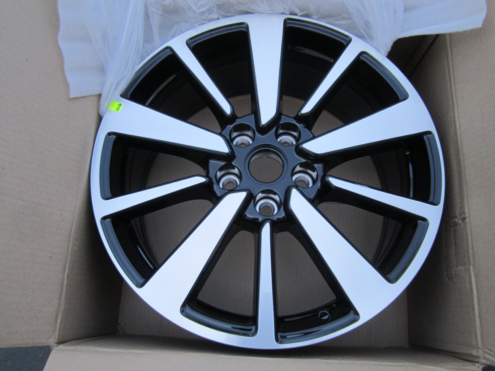 dp50514 Lucid Air 2022 2023 2024 2025 19\'\' 19x8 Wheel Rim AERORANGE 3 GENUIE NEW dp50514 Lucid Air 2022 2023 2024 2025 19\'\' 19x8 Wheel Rim AERORANGE 3 GENUIE NEW