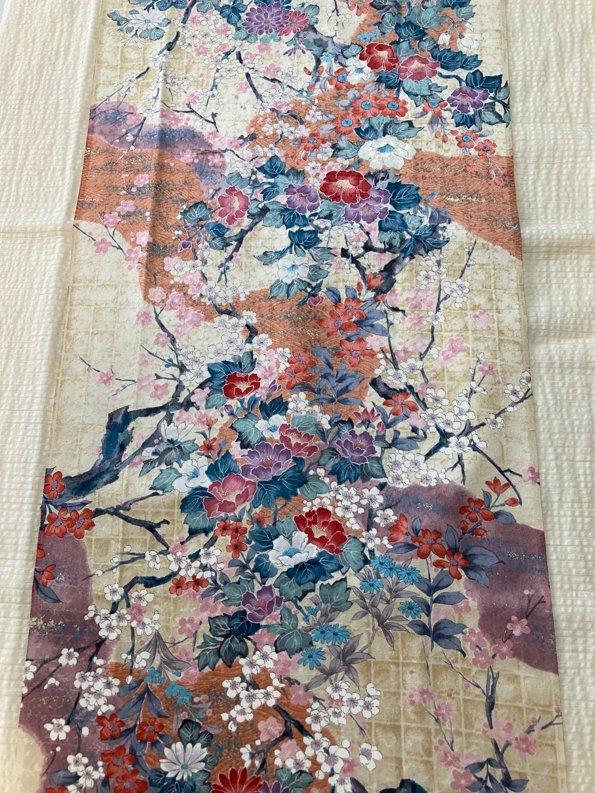 D Vintage Japanese kimono silk fabric / light beige, floral E21