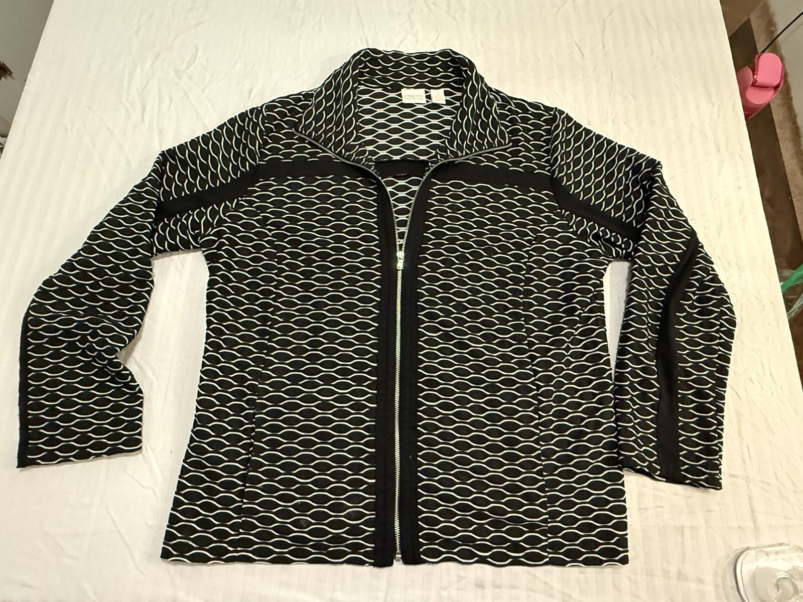 Chico\'s Collection Knit Zip Jacket Size 2 (L) Black White Geometric Wave Print Chico\'s Collection Knit Zip Jacket Size 2 (L) Black White Geometric Wave Print