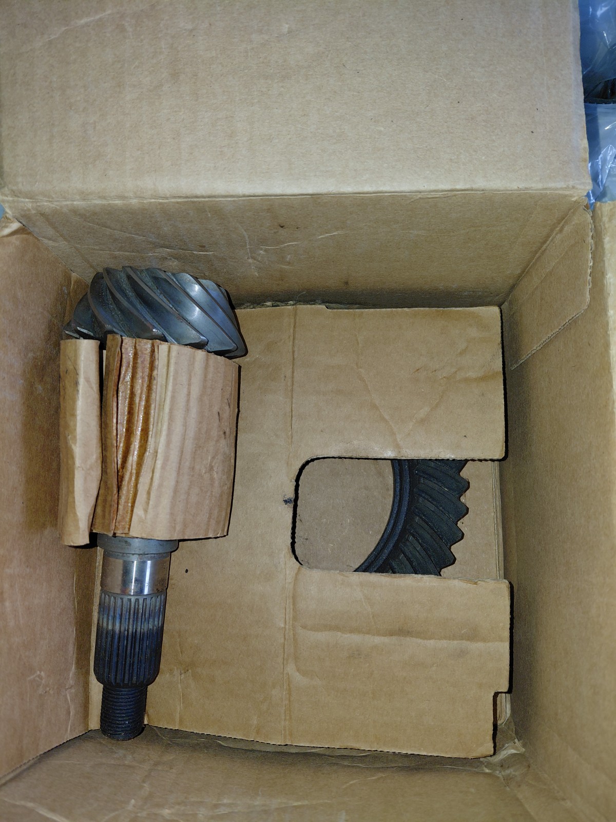 Ring And Pinion Kit 3.54 72-86 Jeep CJ Open Box New See Pics Ring And Pinion Kit 3.54 72-86 Jeep CJ Open Box New See Pics