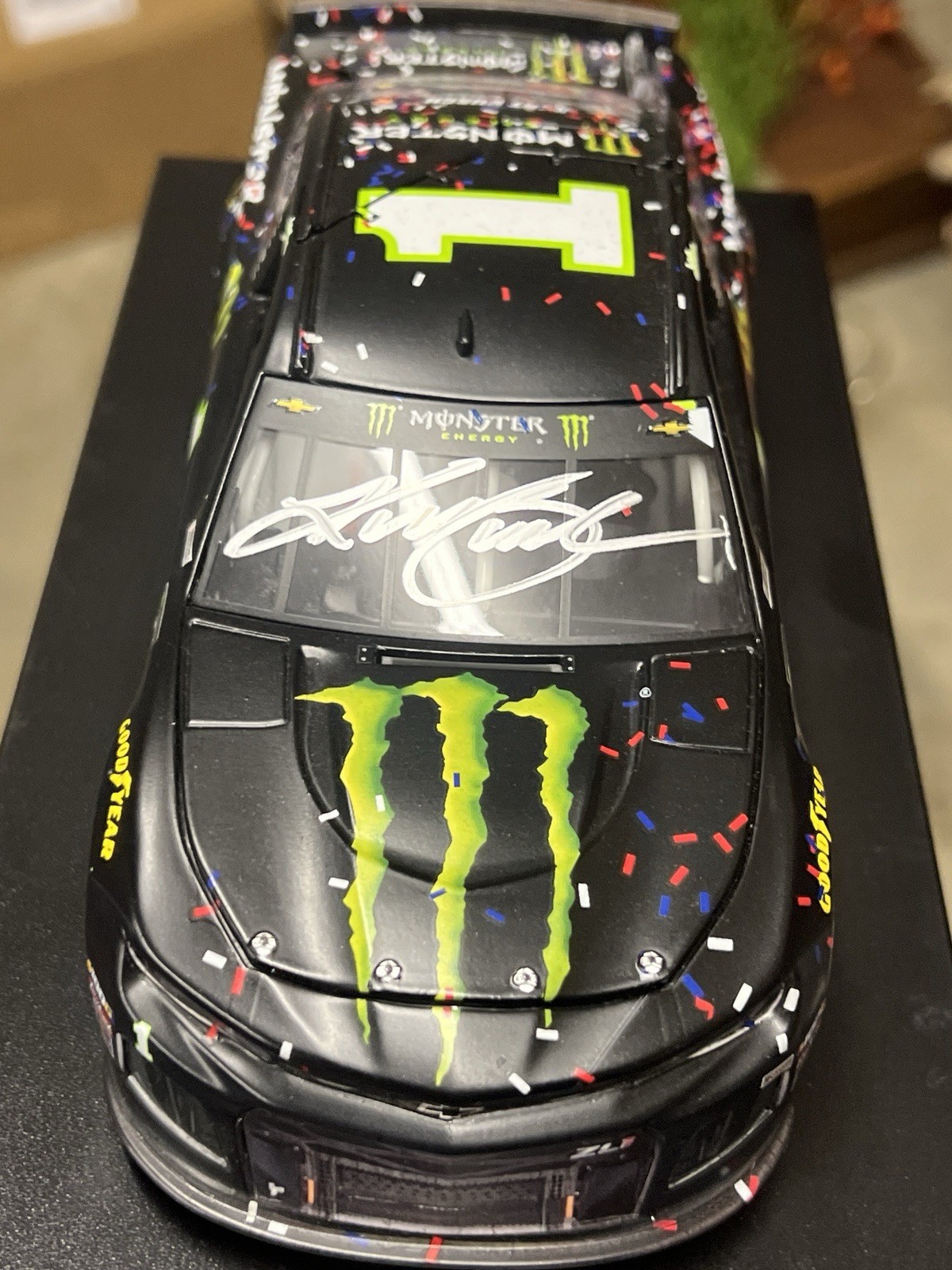 2019 KURT BUSCH #1 MONSTER KENTUCKY RACED WIN OVER KYLE BUSCH 1/24 Autographed 