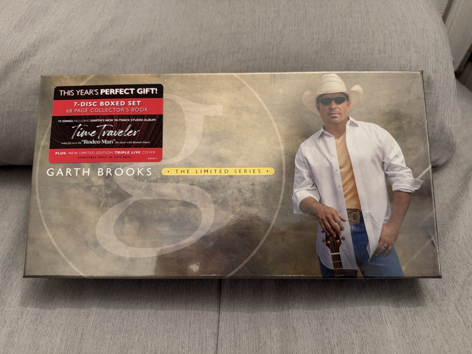 Garth Brooks – The Limited Series 7-Disc Boxed Set (New & Factory Sealed)
