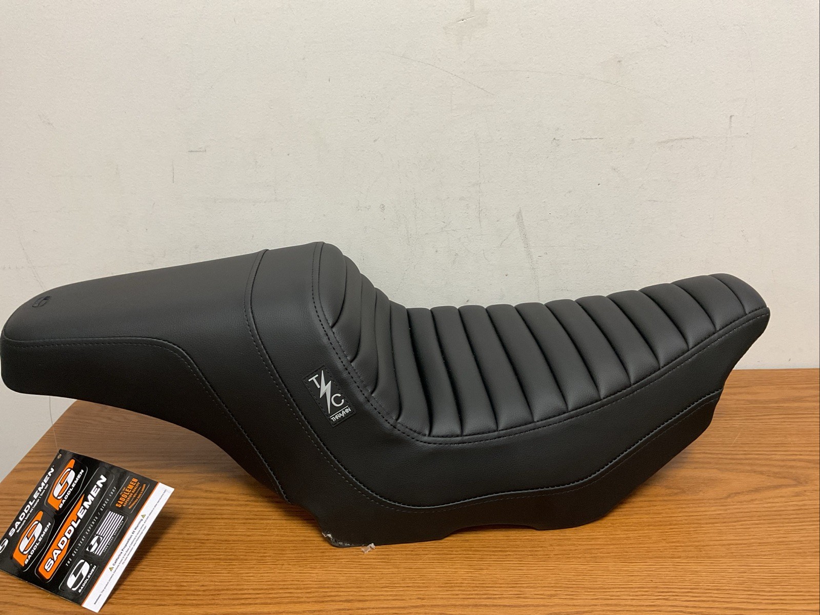 Saddlemen Thrashin\' Pro Series Tuck-N-Roll Seat For Harley Touring TS82307T