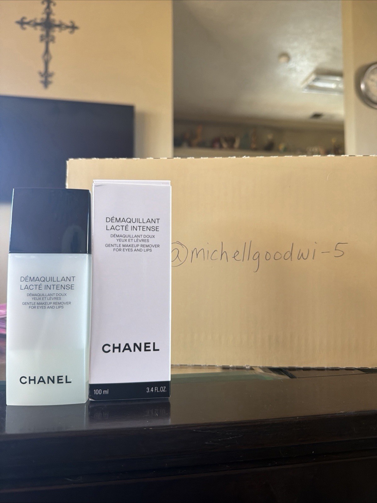 CHANEL Démaquillant Lacte  IntenseLiquid Eye Makeup Remover