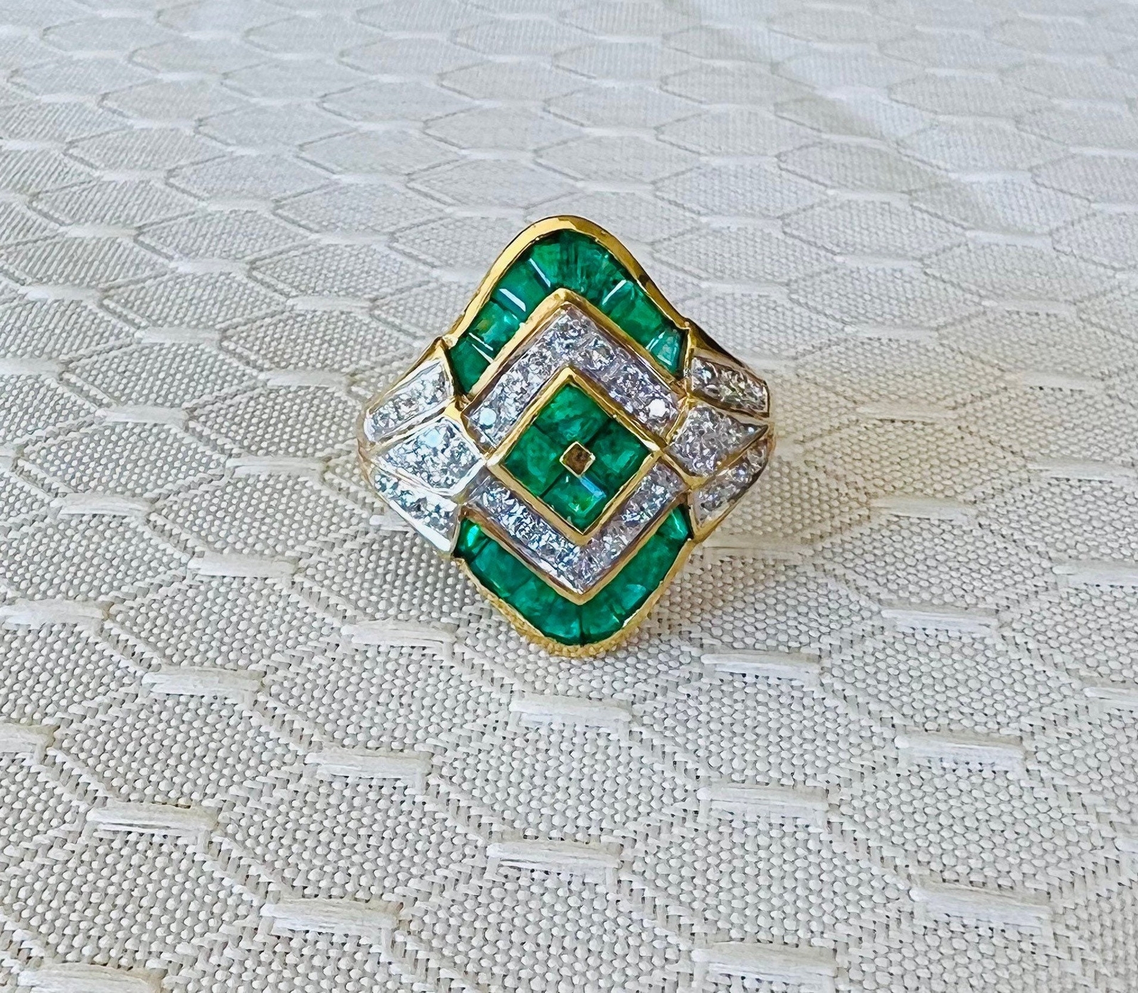 18K Yellow Gold Vintage Elongated curved ring with emeralds (1.57cts) and diamo