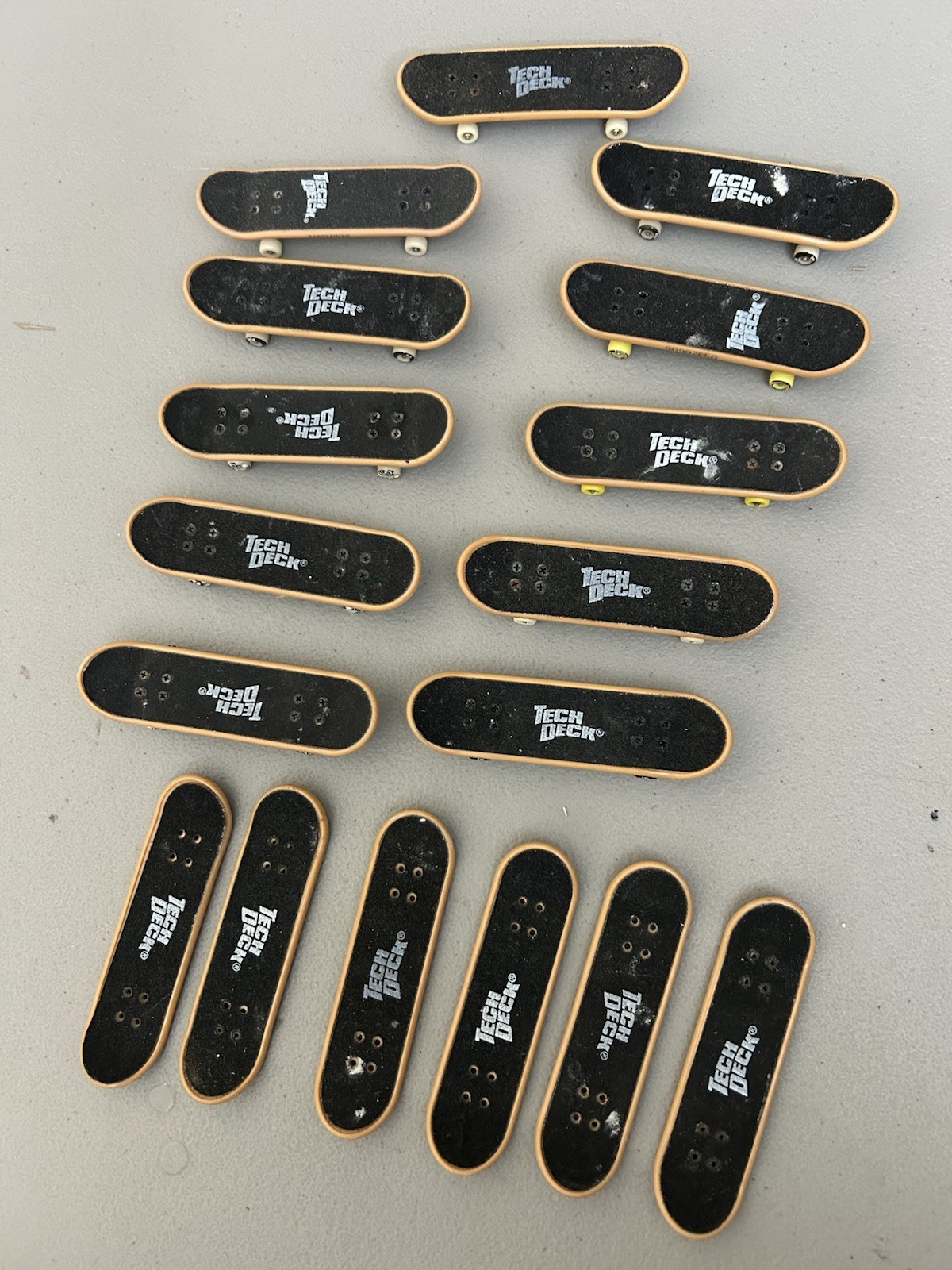 17 Tech Deck Finger Skateboards 3.75” No Wheels On 6 Of Them 17 Tech Deck Finger Skateboards 3.75” No Wheels On 6 Of Them