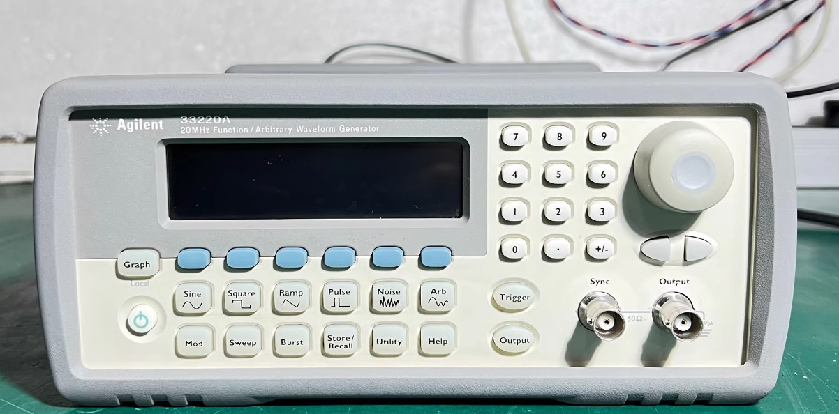 1pc HP KEYSIGHT Agilent 33220A 20 MHz Function/Arbitrary Waveform Generator